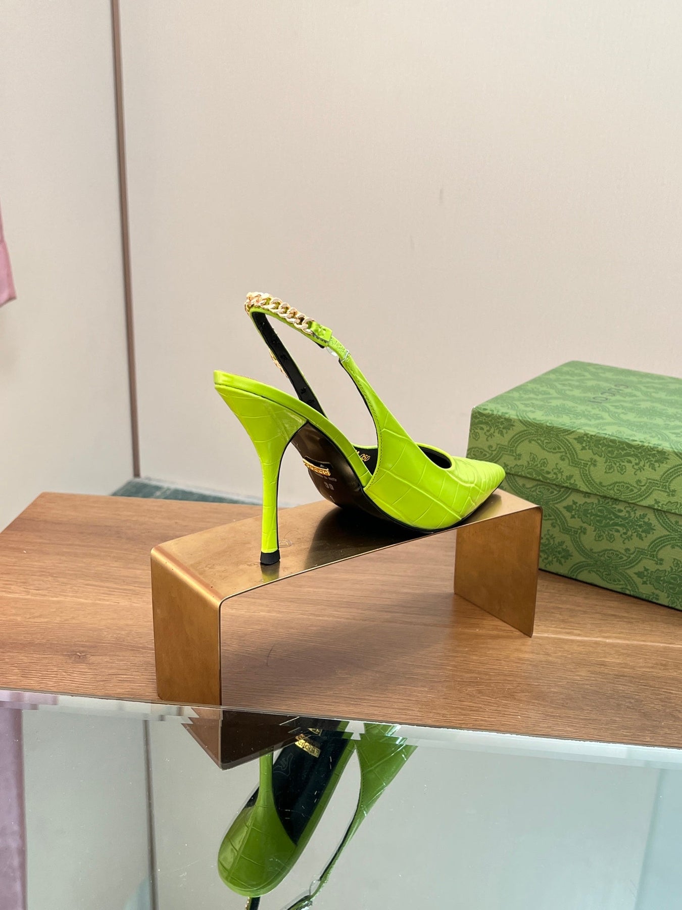 GG SIGNORIA SLINGBACK PUMP CHARTREUSE CALFSKIN