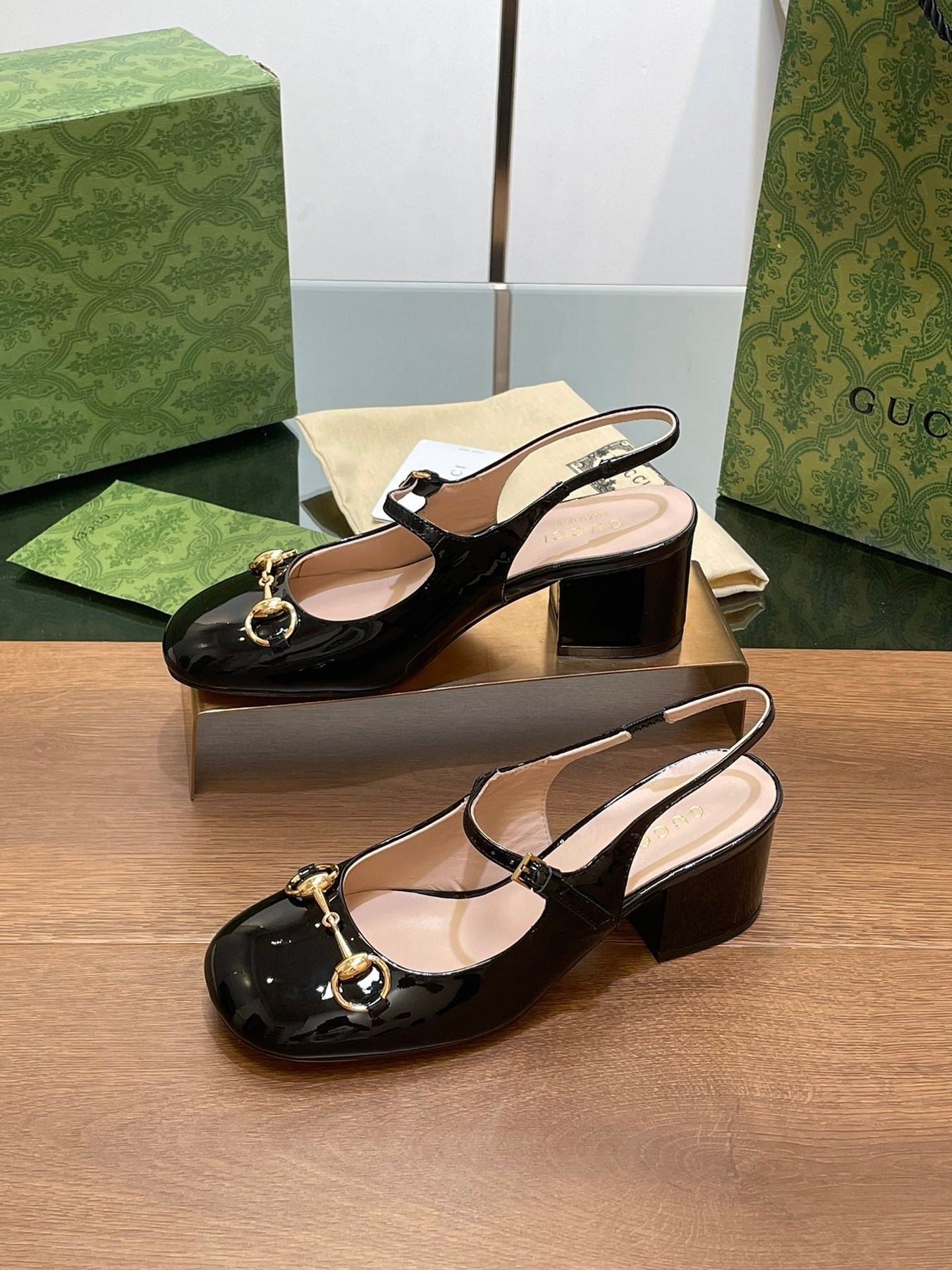 GG HORSEBIT PUMP BLACK GLOSSY LAMBSKIN