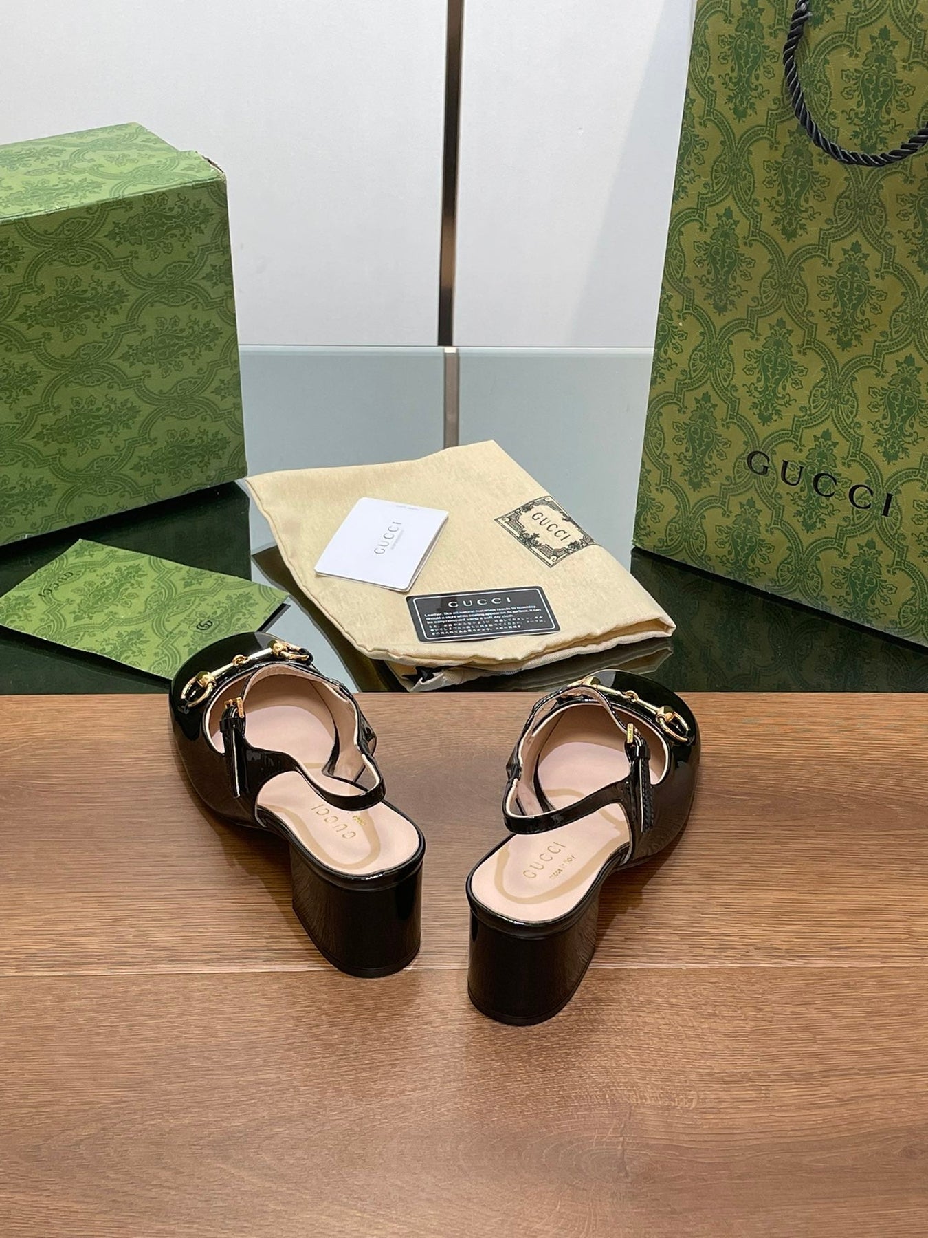 GG HORSEBIT PUMP BLACK GLOSSY LAMBSKIN