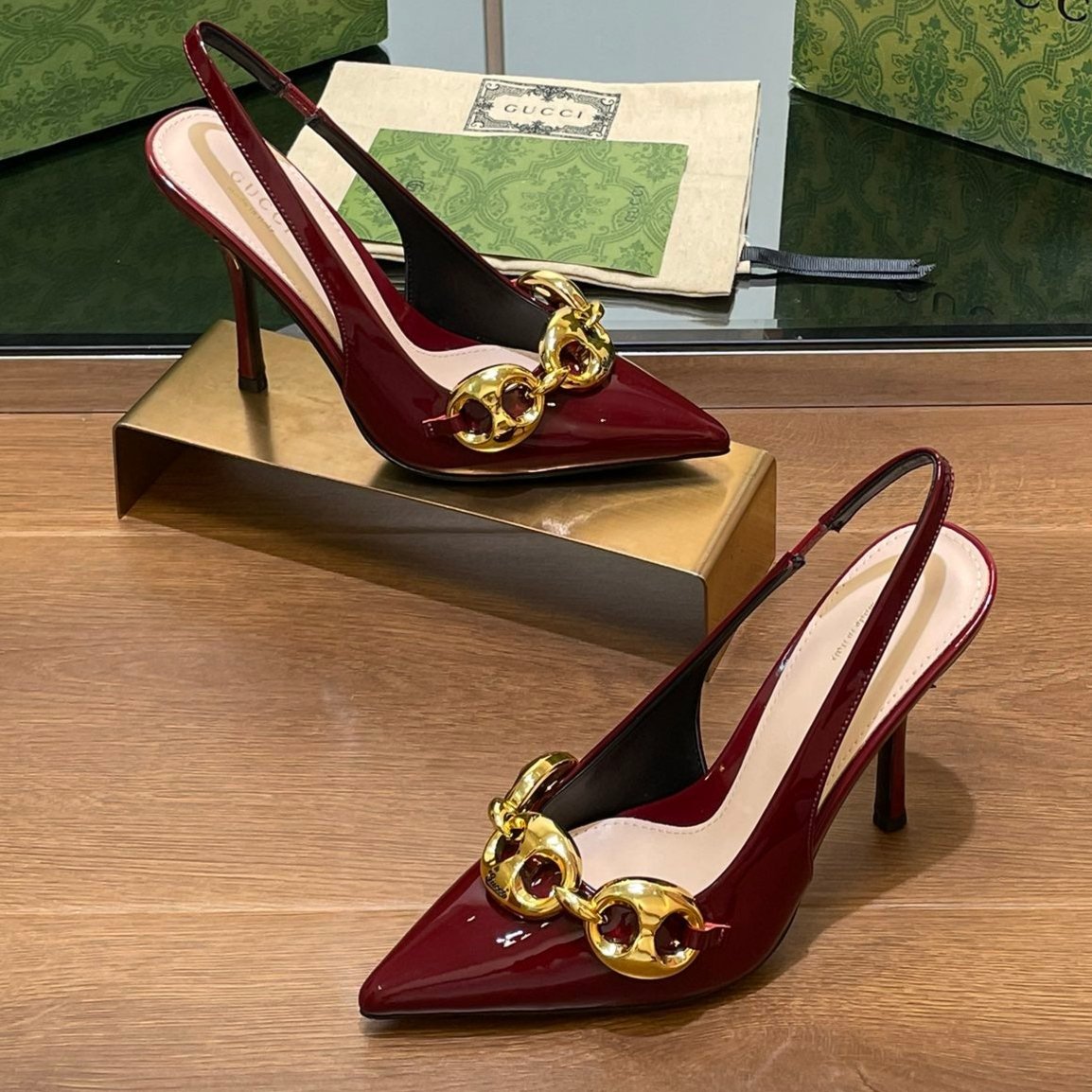 GG HIGH SLINGBACK 10.5 CM IN WINE RED GLOSSY CALFSKIN WITH GOLD HARDWARE