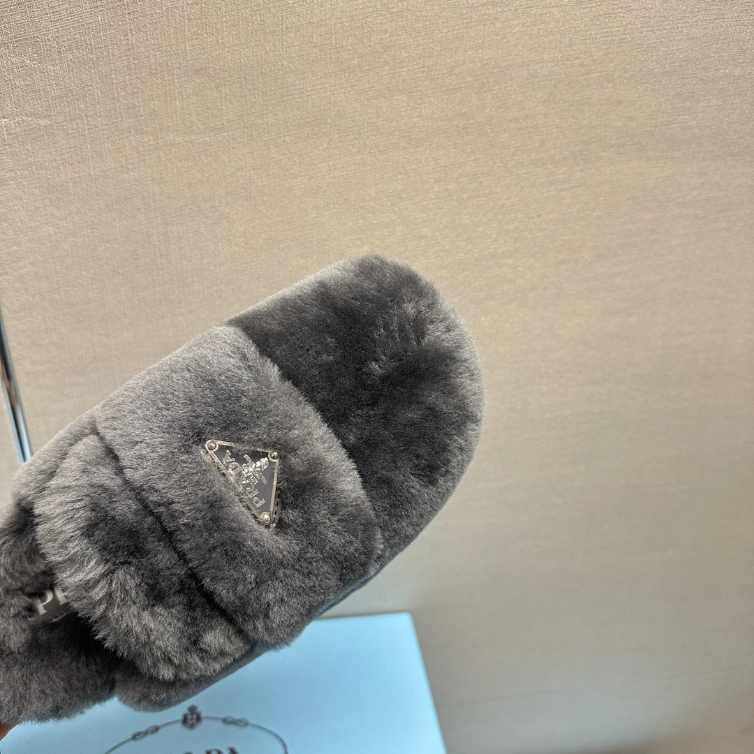FLAT MULES IN GRAY RABBIT FUR