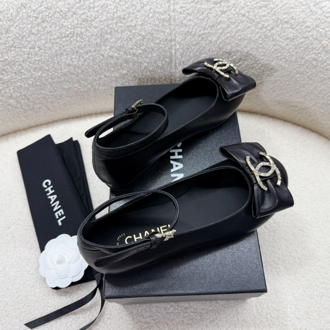 MARY JANE SHOES BLACK LAMBSKIN WITH BOW