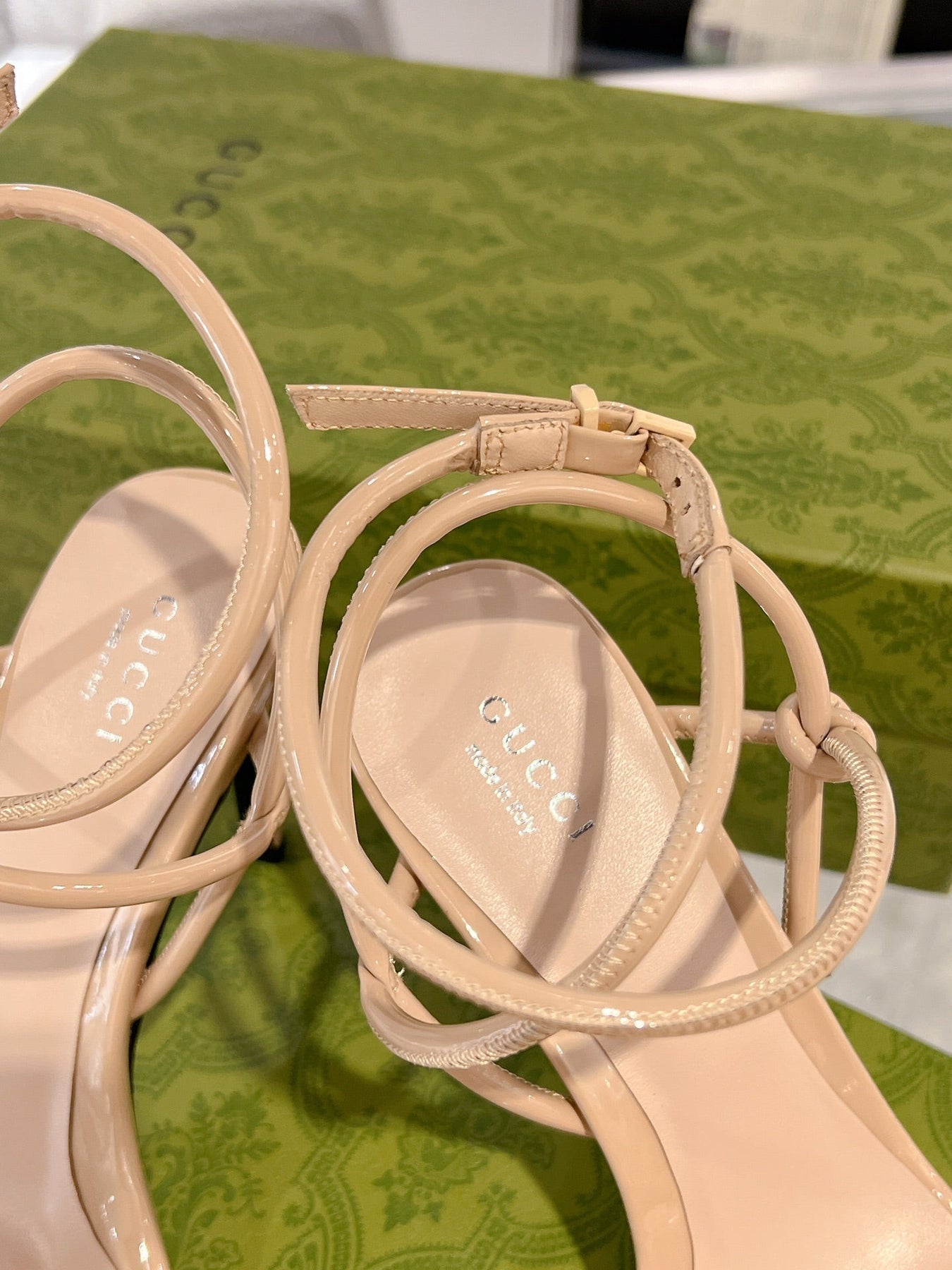 GG 105 STRAPPY SANDAL BEIGE CALFSKIN