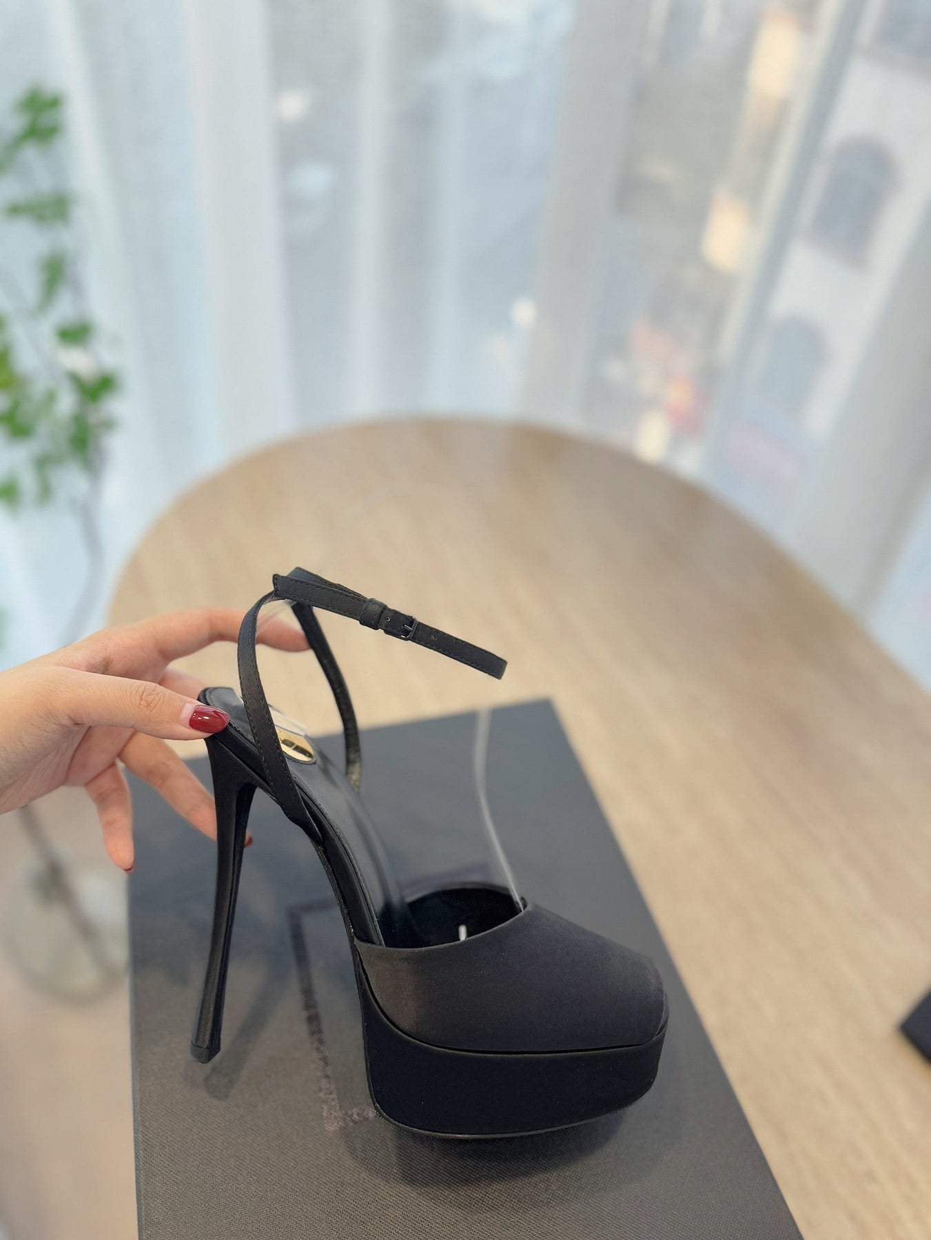 LA SCANDALE HIGH 14 CM PLATFORM SANDALS IN BLACK SATIN CREPE
