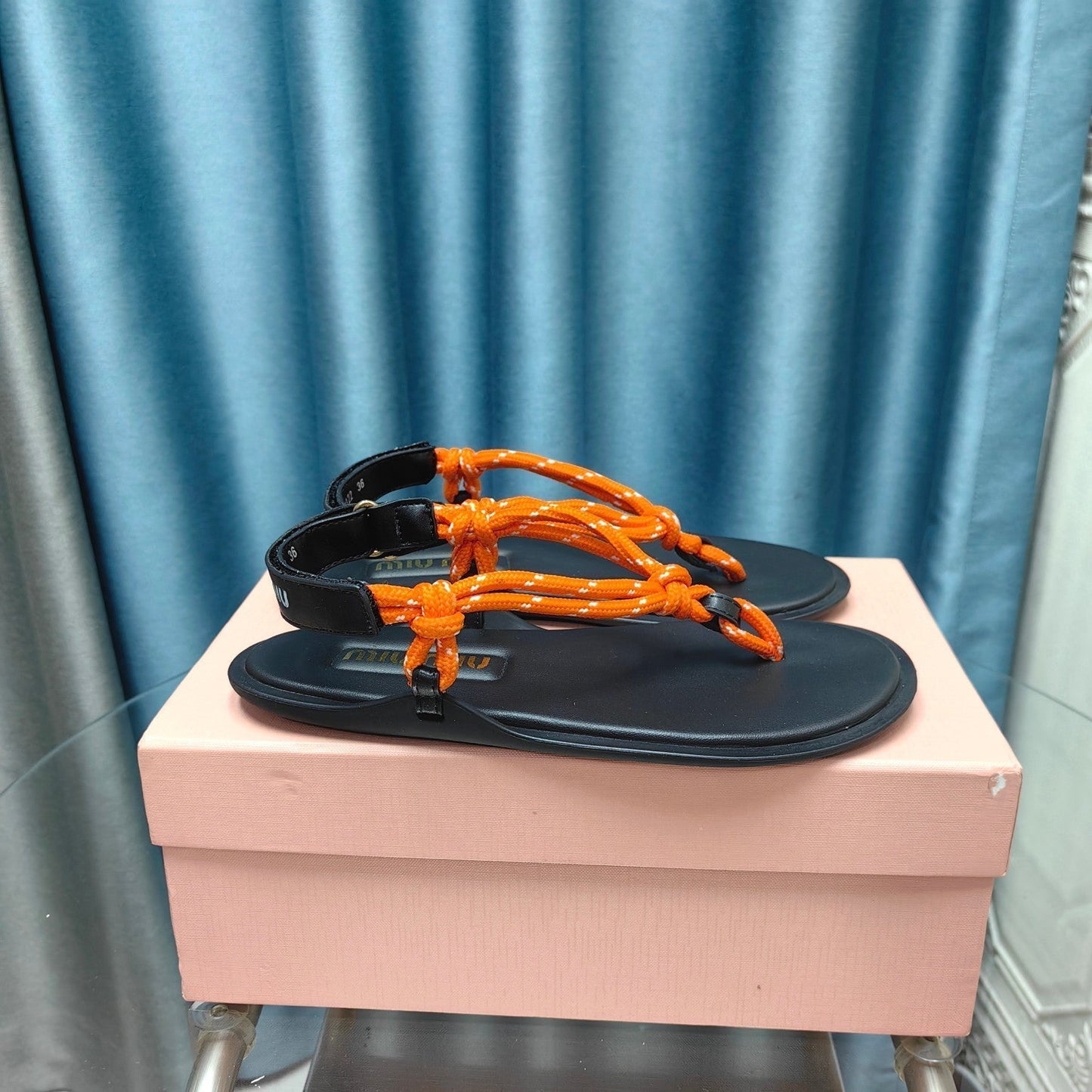 FLIP-FLOPS SANDAL BLACK SHEEPSKIN WITH ORANGE STRAP