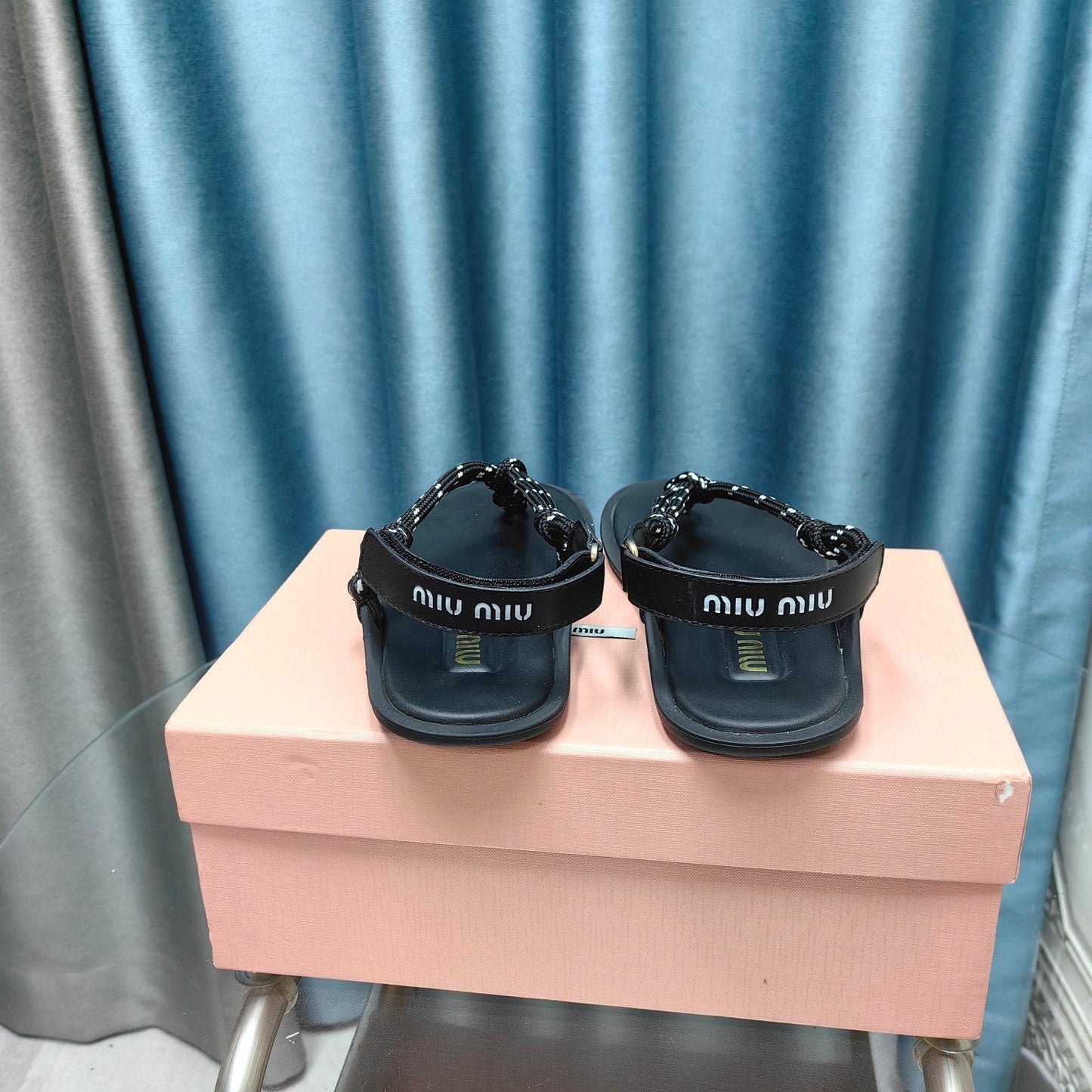 FLIP-FLOPS SANDAL BLACK SHEEPSKIN WITH BLACK STRAP