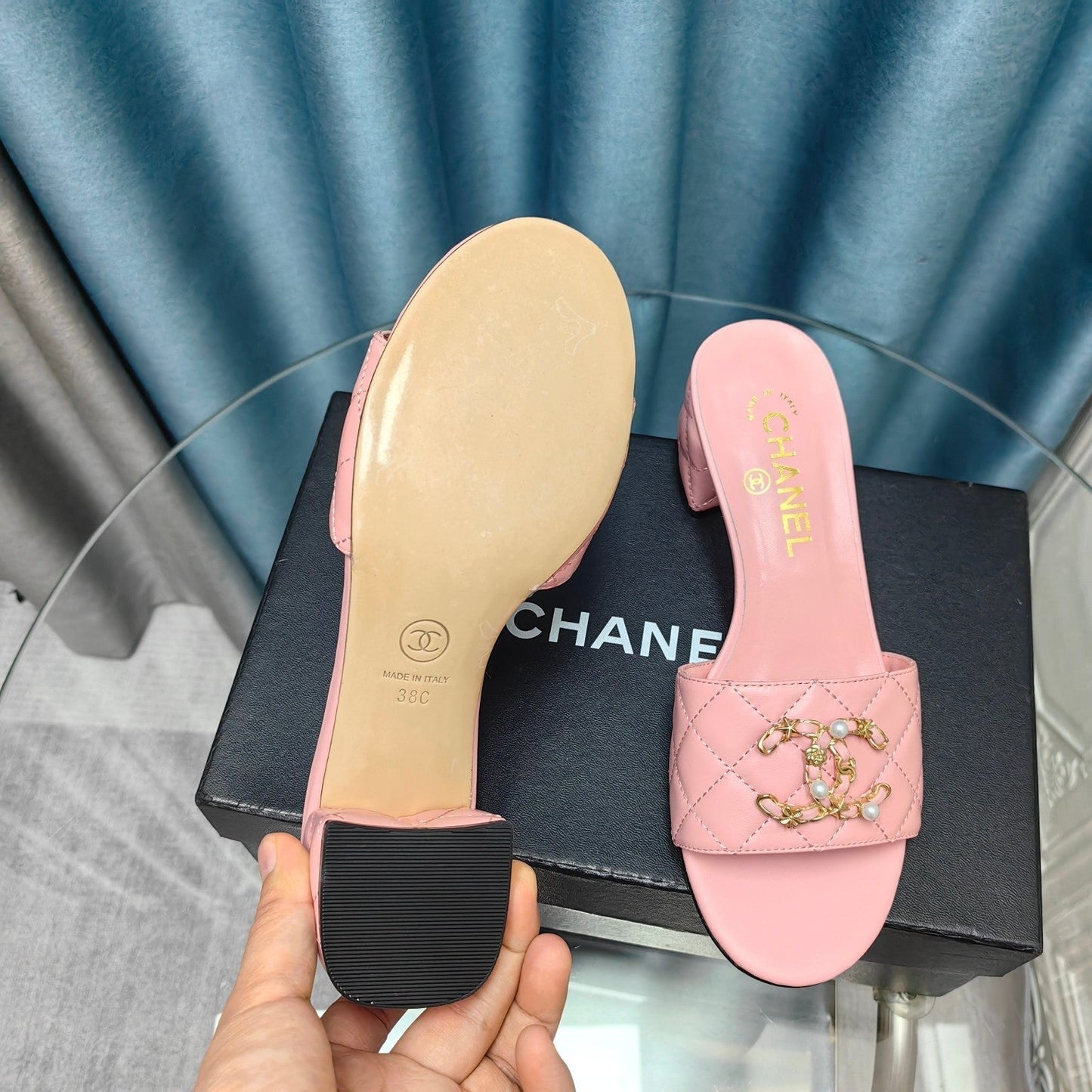 MULE SLIDE SANDAL IN LIGHT PINK LAMBSKIN