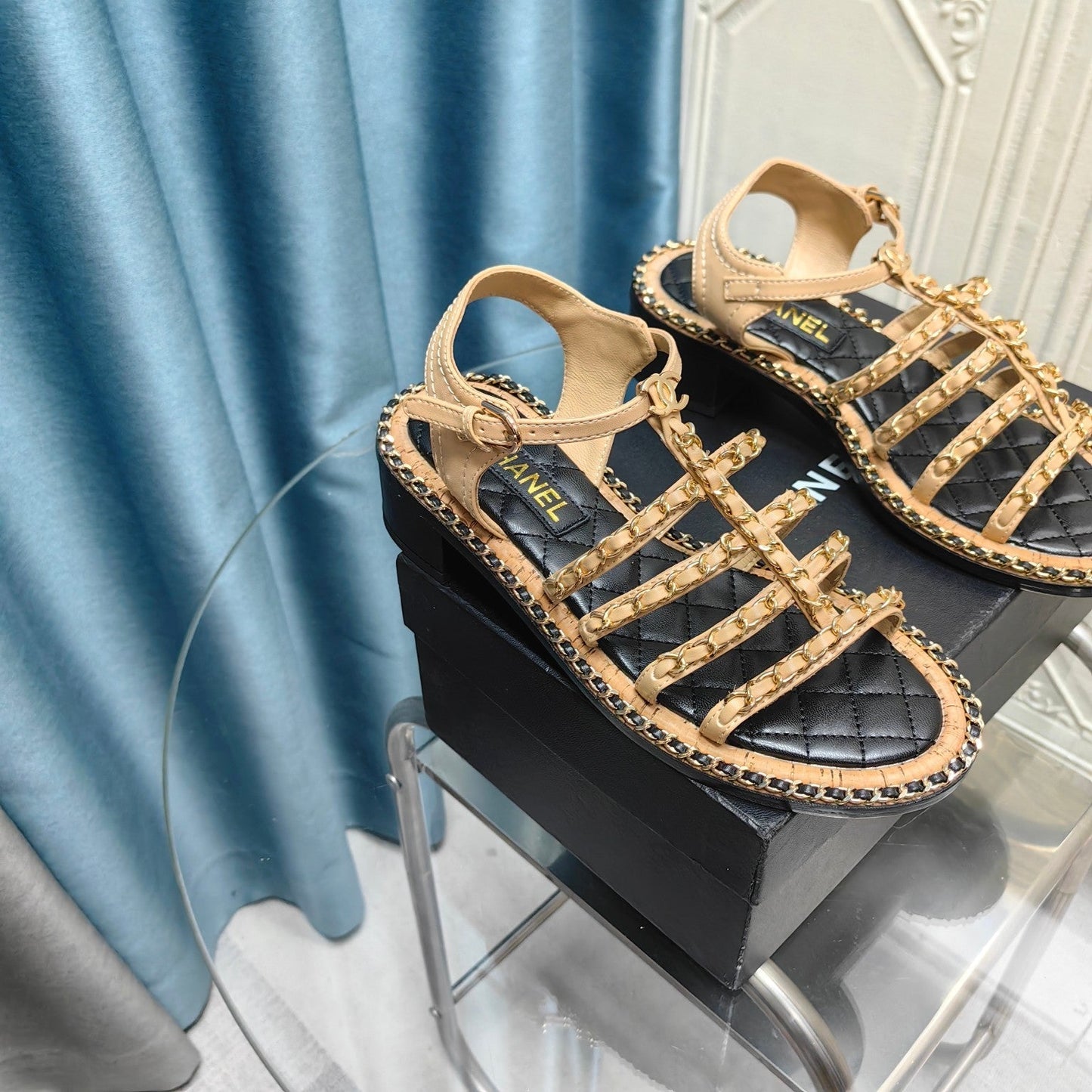 HIGH SANDALS WITH THREE STRAPS IN DARK CREAM CALFSKIN