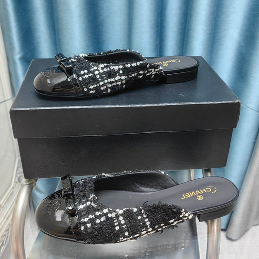 MULE IN BLACK TWEED AND LAMBSKIN