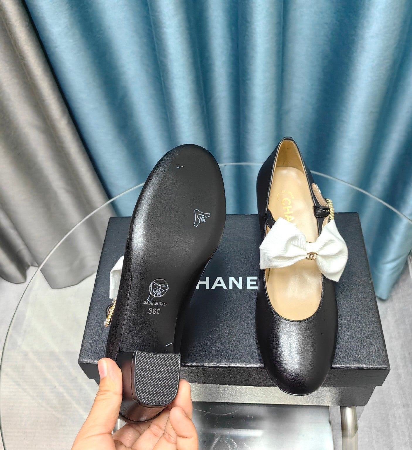 HIGH MARY JANE SHOES BLACK SHEEPSKIN WITH WHITE BOW