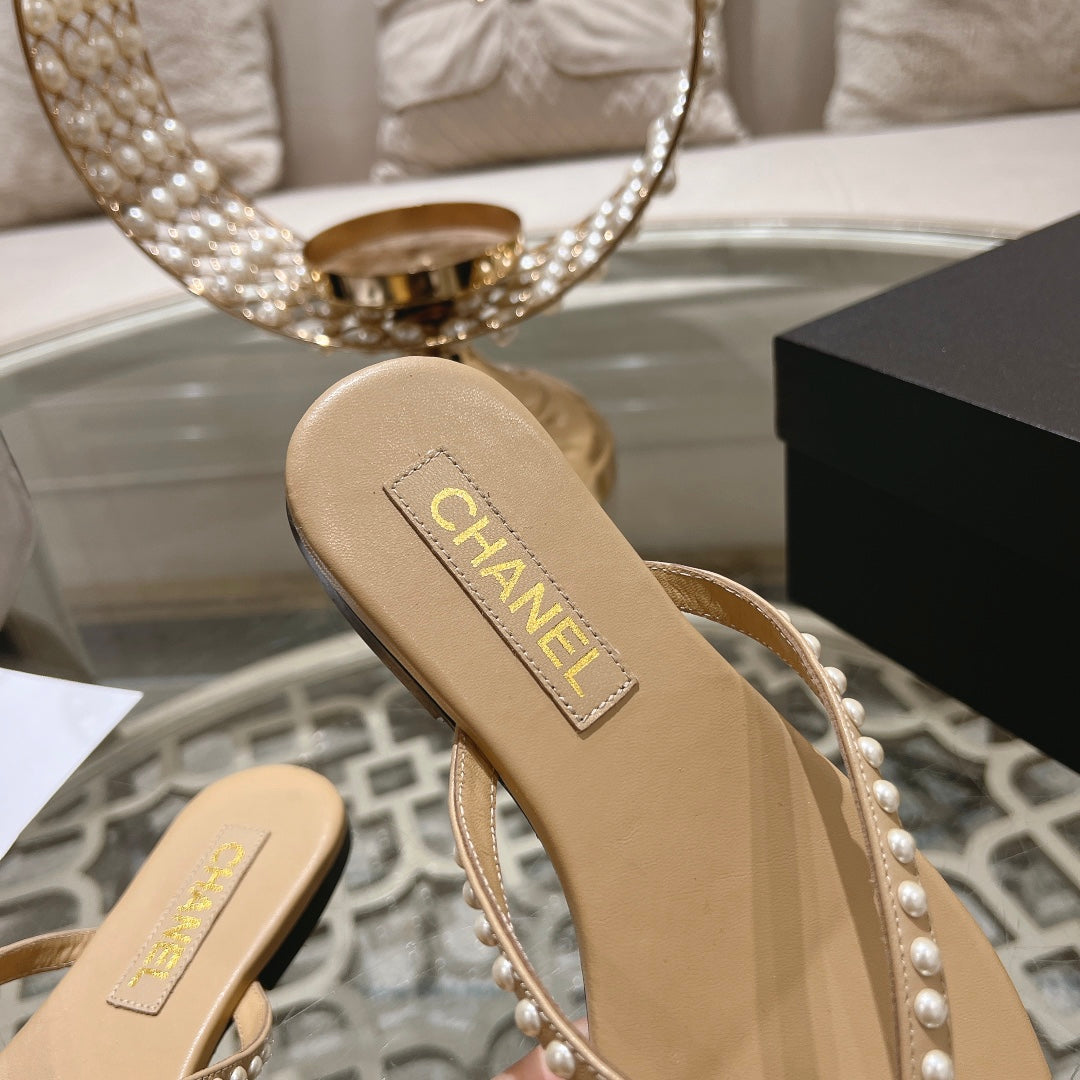 PEARL THONG SANDAL IN SEPIA TAN LAMBSKIN