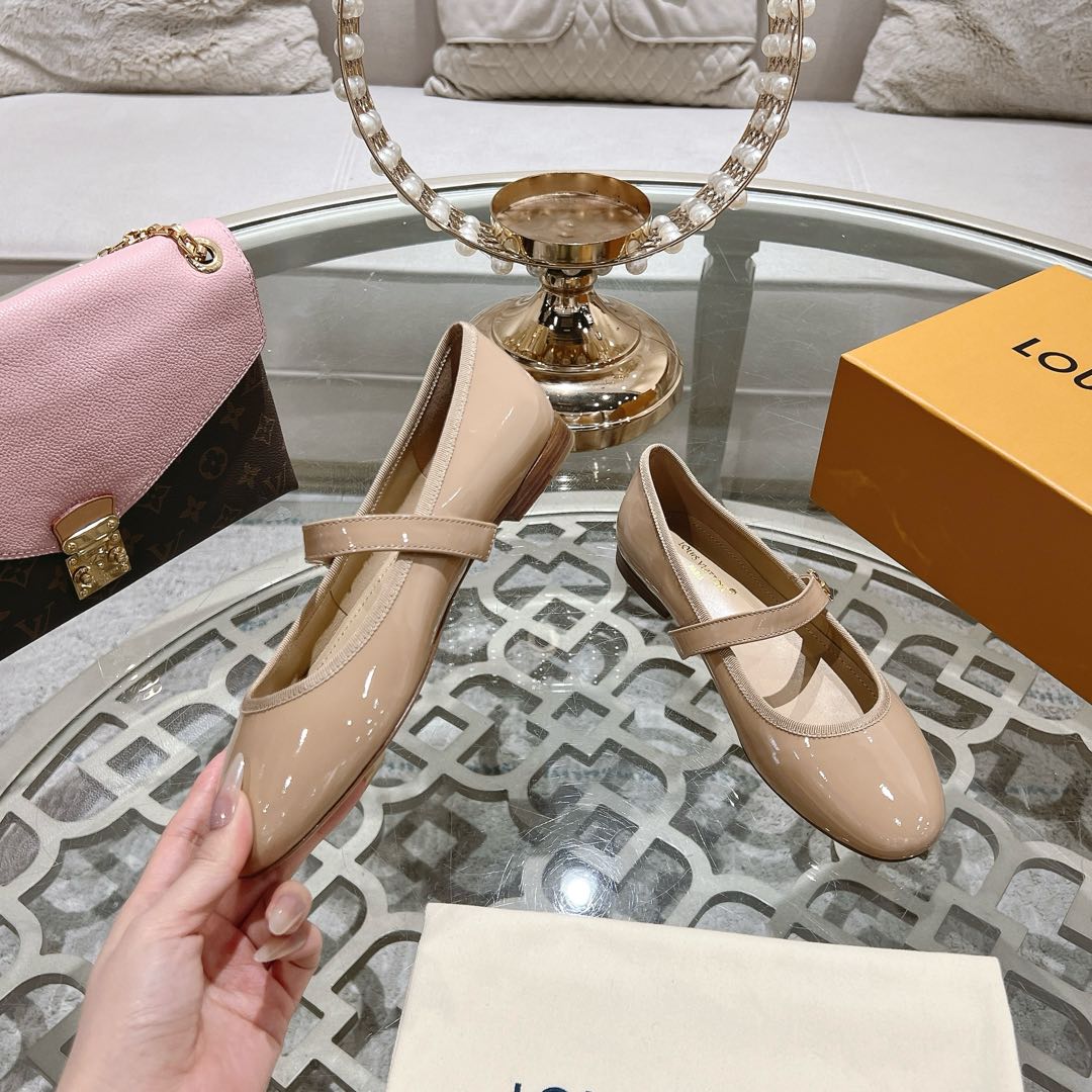 MARY JANE SHOES IN LINEN TAN PATENT CALFSKIN