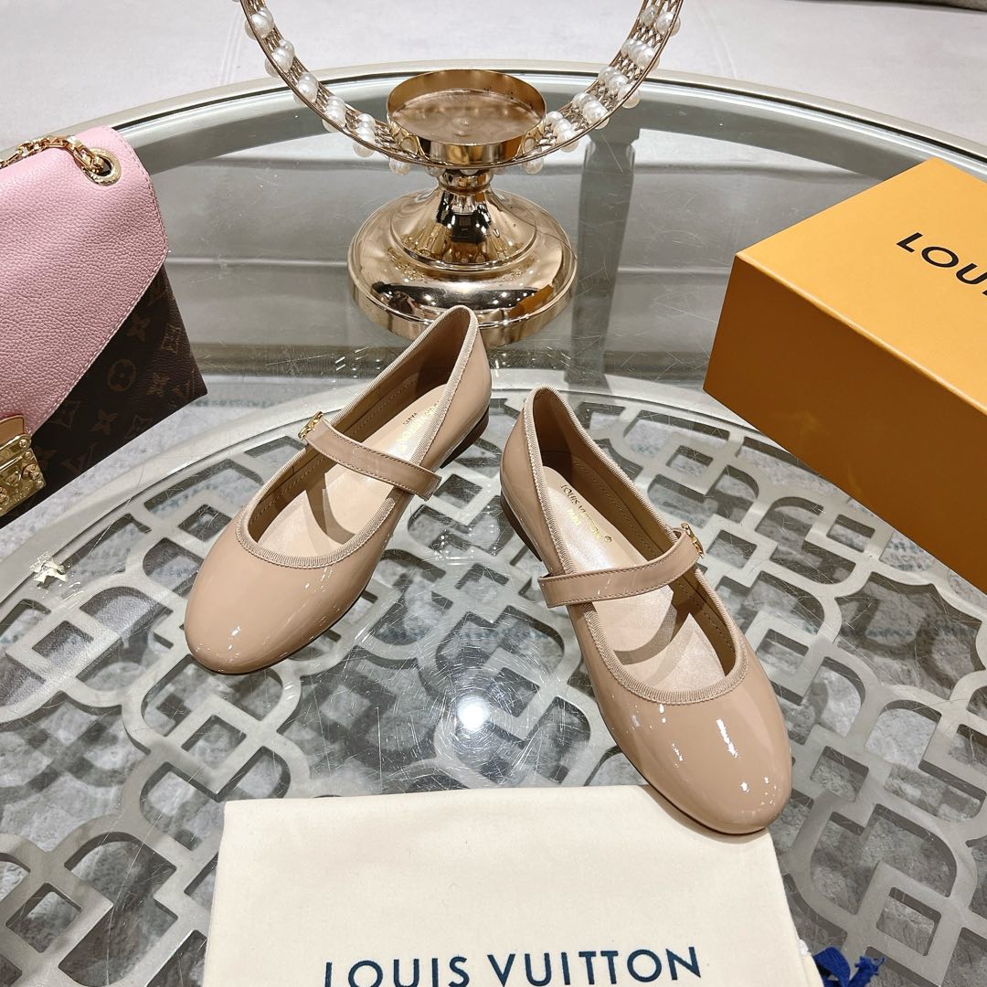 MARY JANE SHOES IN LINEN TAN PATENT CALFSKIN