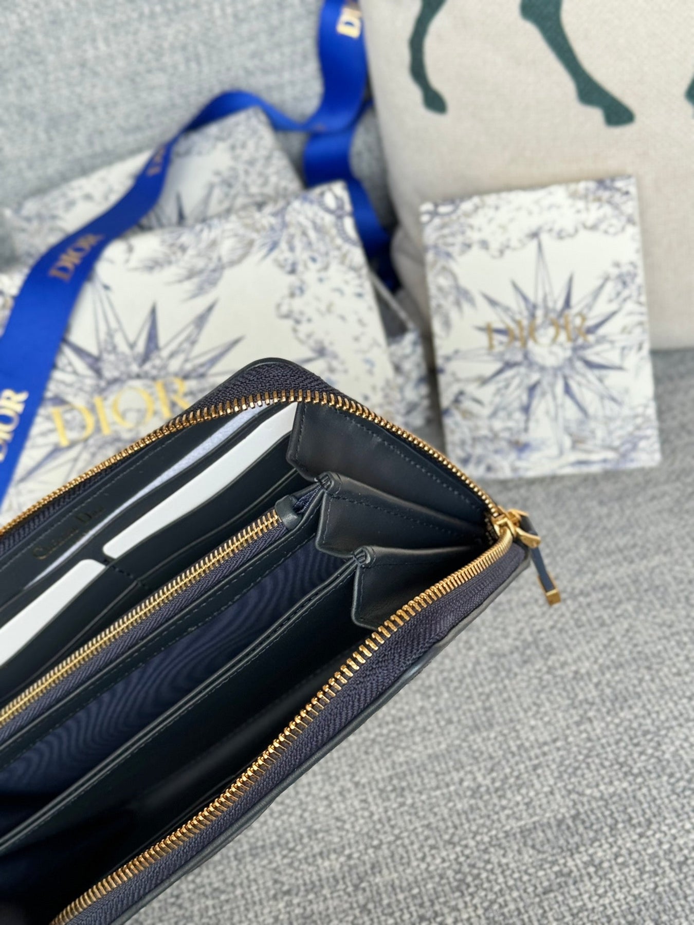 MONTAIGNE VOYAGEUR LONG WALLET 20 IN BLACK MONOGRAM OBLIQUE JACQUARD