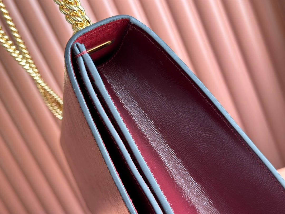 DIONYSUS LAGRE SHOULDER BAG 42 IN ROSSO ANCORA RED GG GLOSSY LAMBSKIN