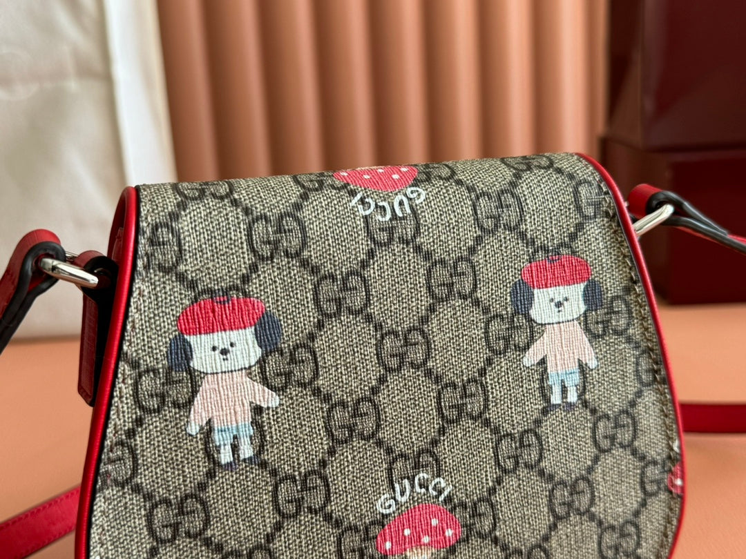 CHILDREN'S PRINTED GG SHOULDER BAG IN BEIGE AND DARK BROWN GG CANVAS RED TRIM