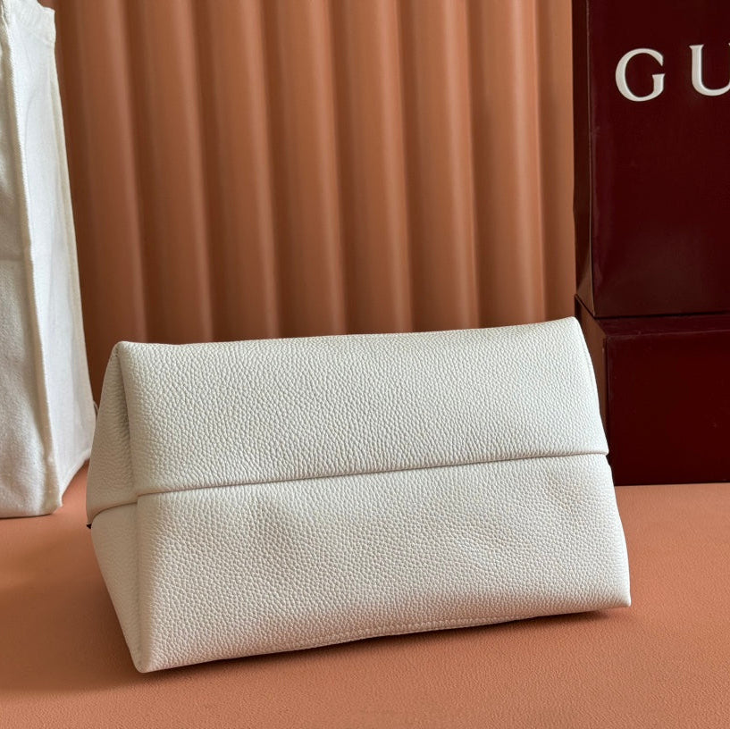 MEDIUM SOFTBIT MAXI SHOULDER BAG 27.5 IN OFF WHITE GRAINY LAMBSKIN