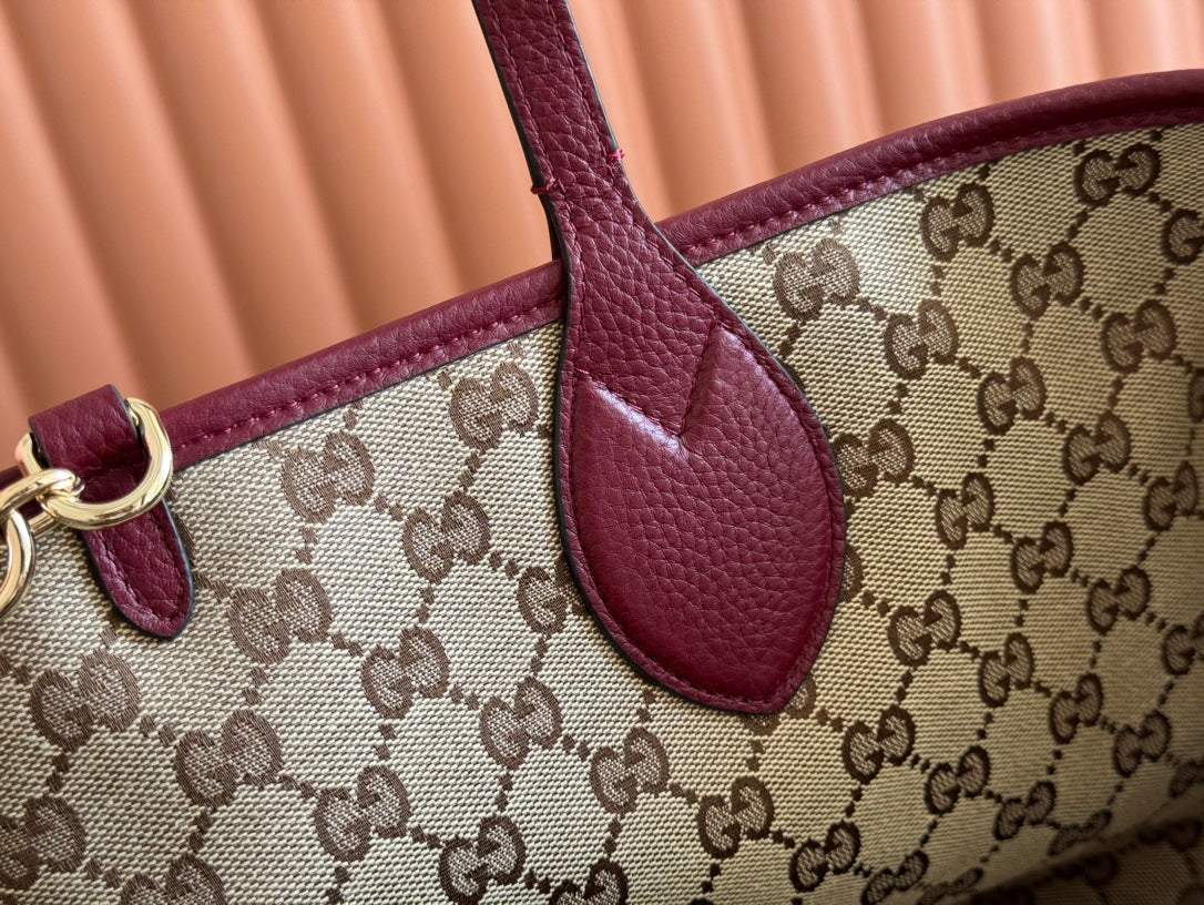 MEDIUM TOTISSIMA REVERSIBLE TOTE BAG 30 IN ROSSO ANCORA RED CALFSKIN BEIGE AND BROWN GG CANVAS ON SIDE