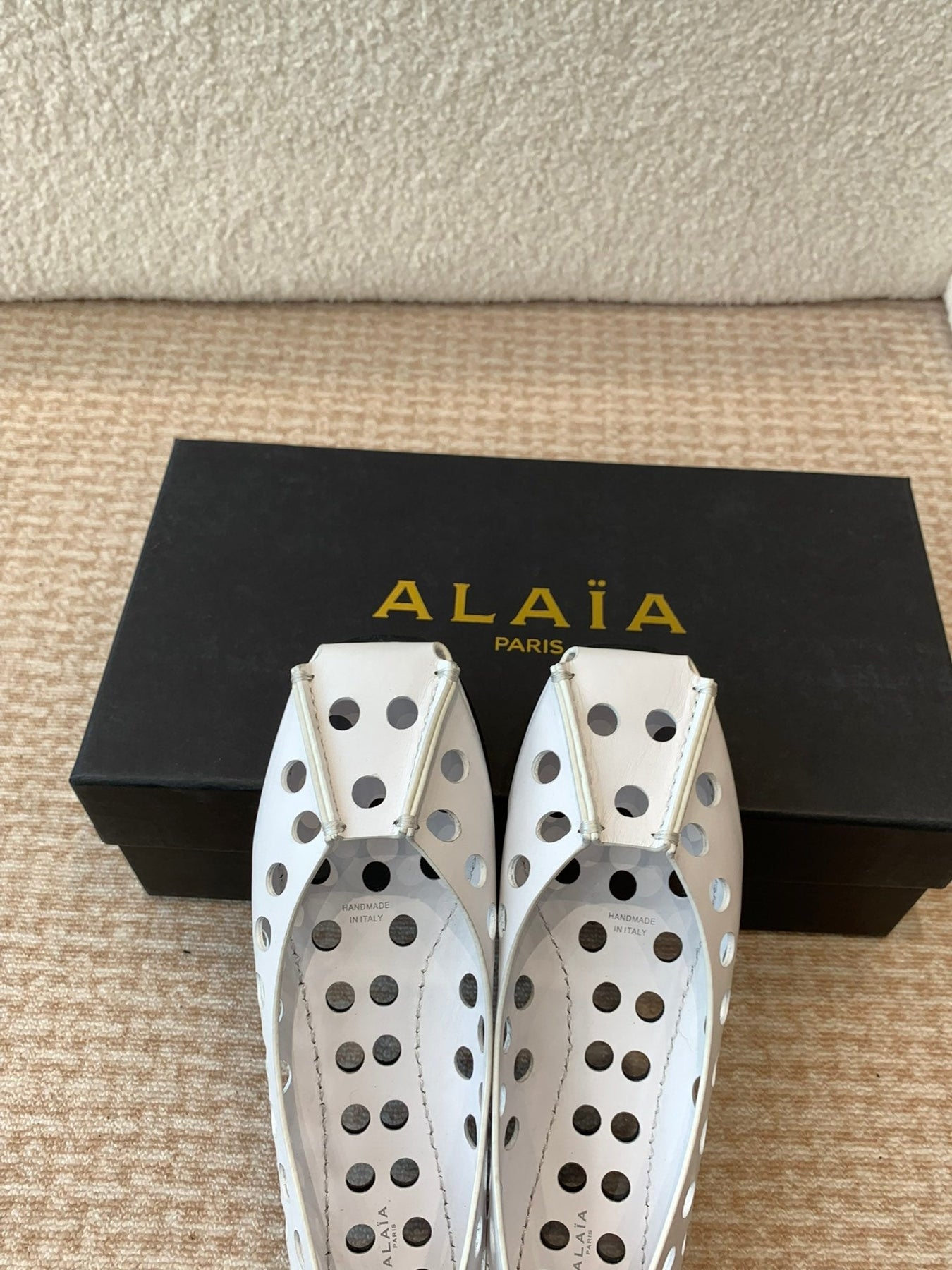 PERFO BALLET FLATS IN WHITE CALFSKIN