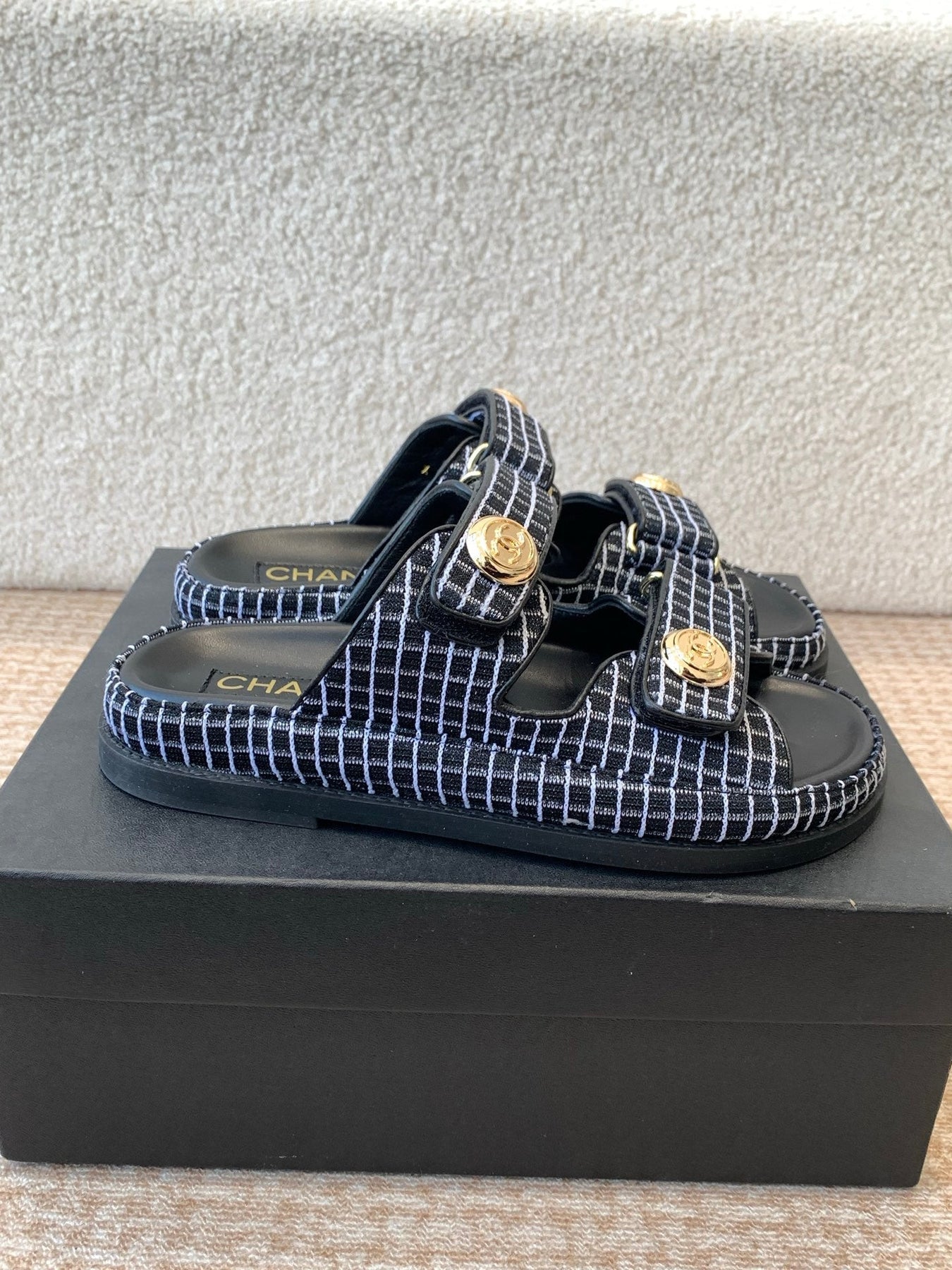 DAD SANDAL IN BLACK MIX WHITE DENIM FABRIC MULE