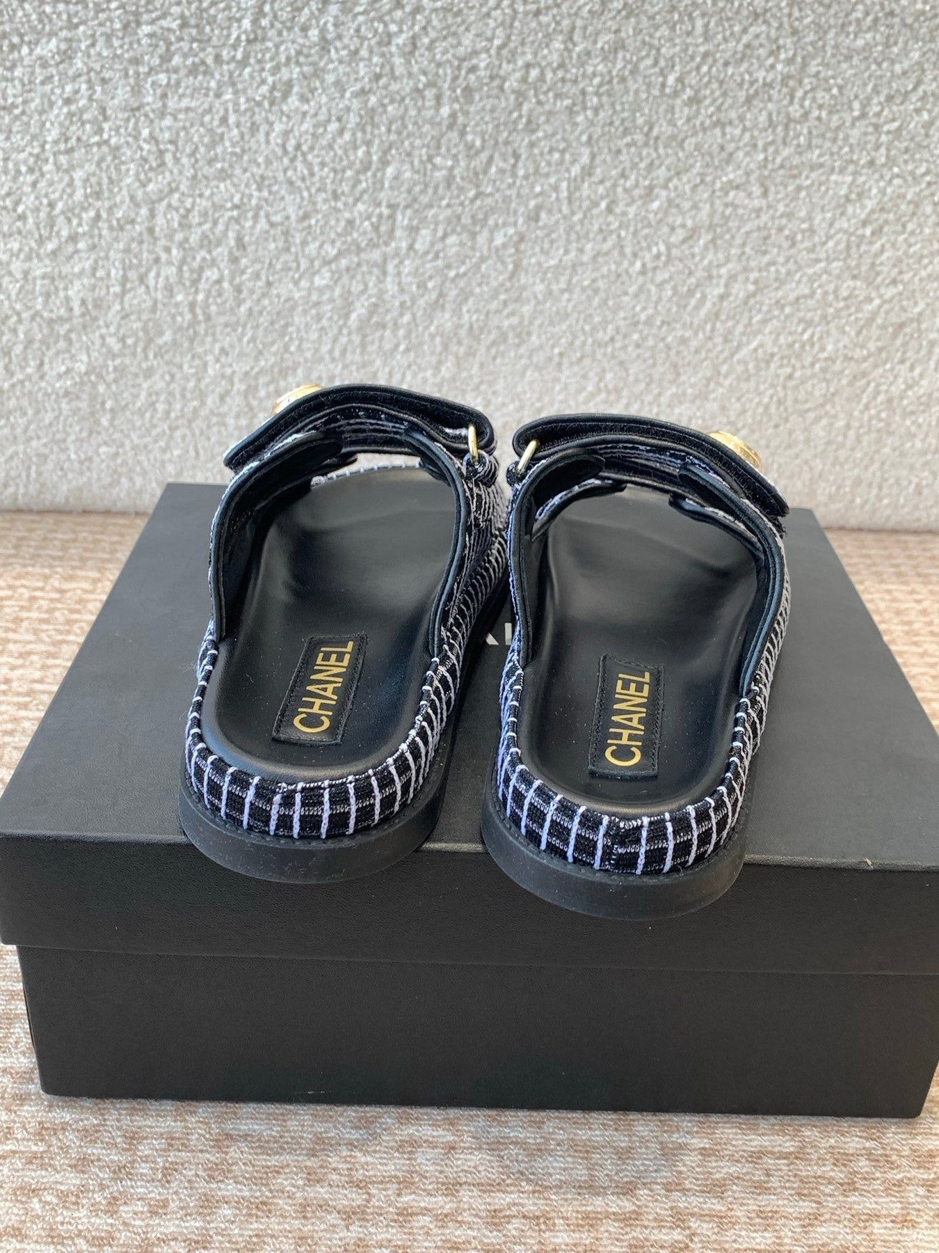 DAD SANDAL IN BLACK MIX WHITE DENIM FABRIC MULE