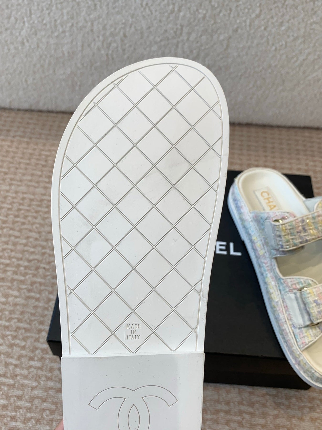 DAD SANDAL IN WHITE FABRIC WITH SEQUINS MULE