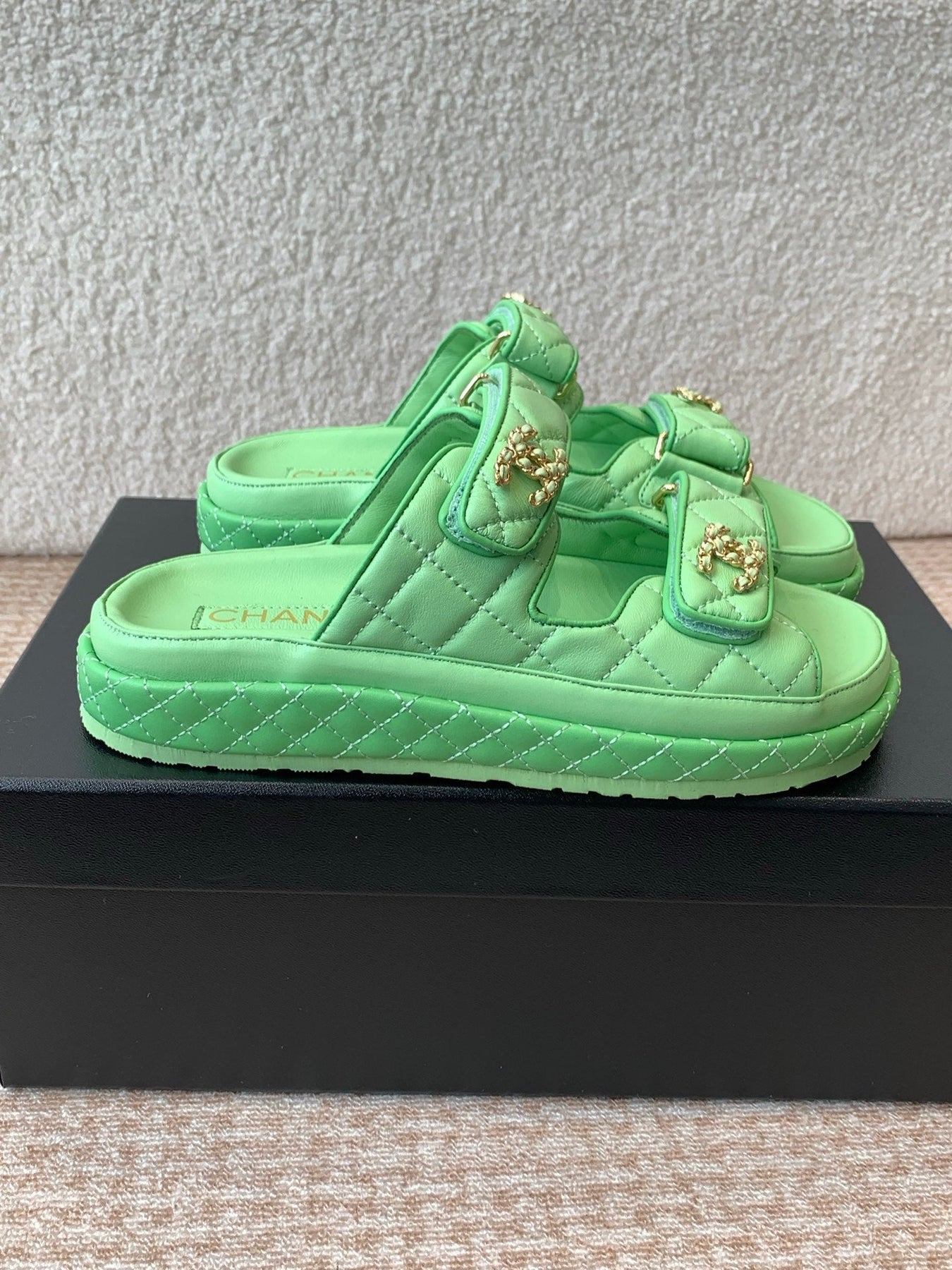 DAD SANDAL IN TEA GREEN CALFSKIN MULE