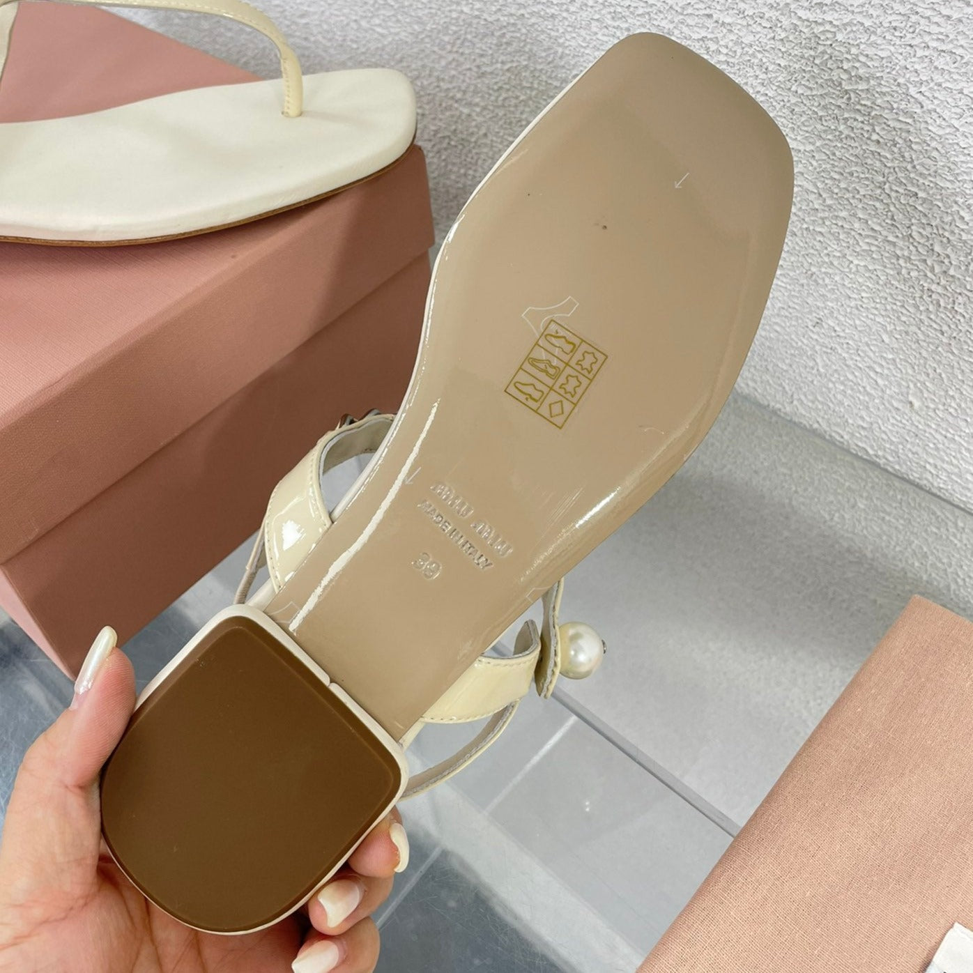 Pearl Chain Flip-Flops Apricot Color Leather