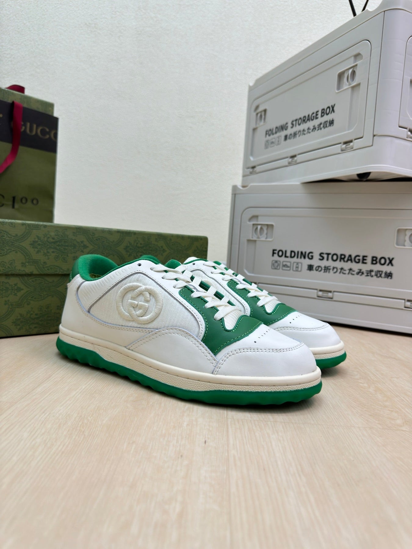 GG INTERLOCKING G SNEAKER WHITE GREEN CALFSKIN AND FABRIC