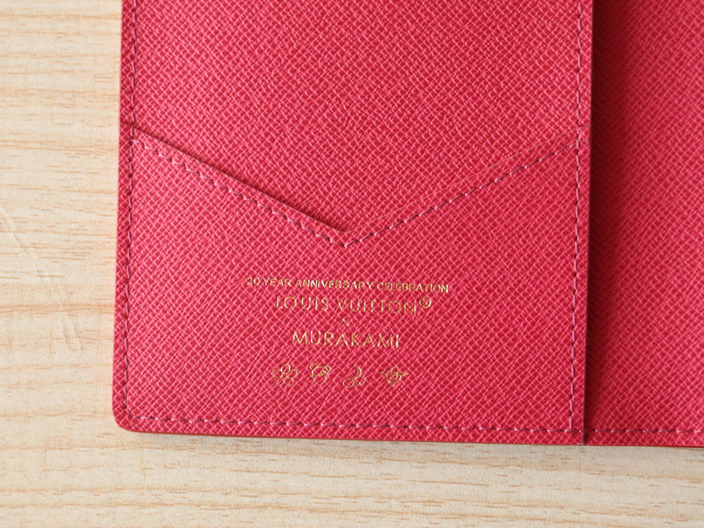 DOLL PASSPORT WALLET IN WHITE MIX COLORFUL CALFSKIN