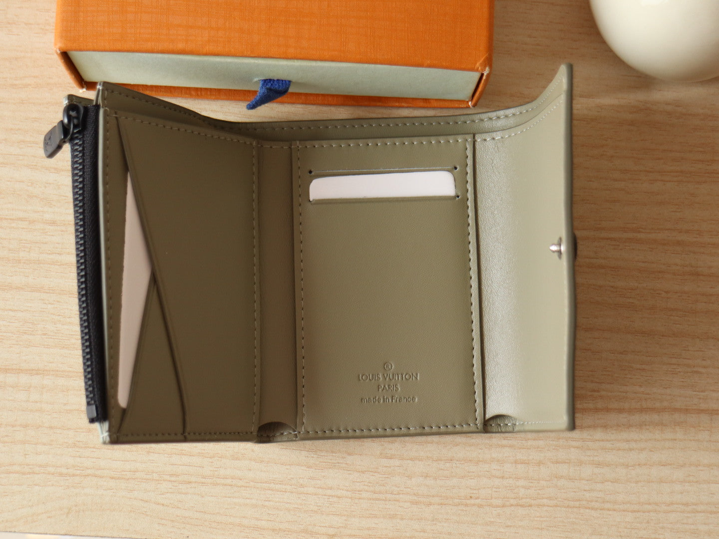 IRIS WALLET IN KHAKI BROWN EMBOSSED CALFSKIN