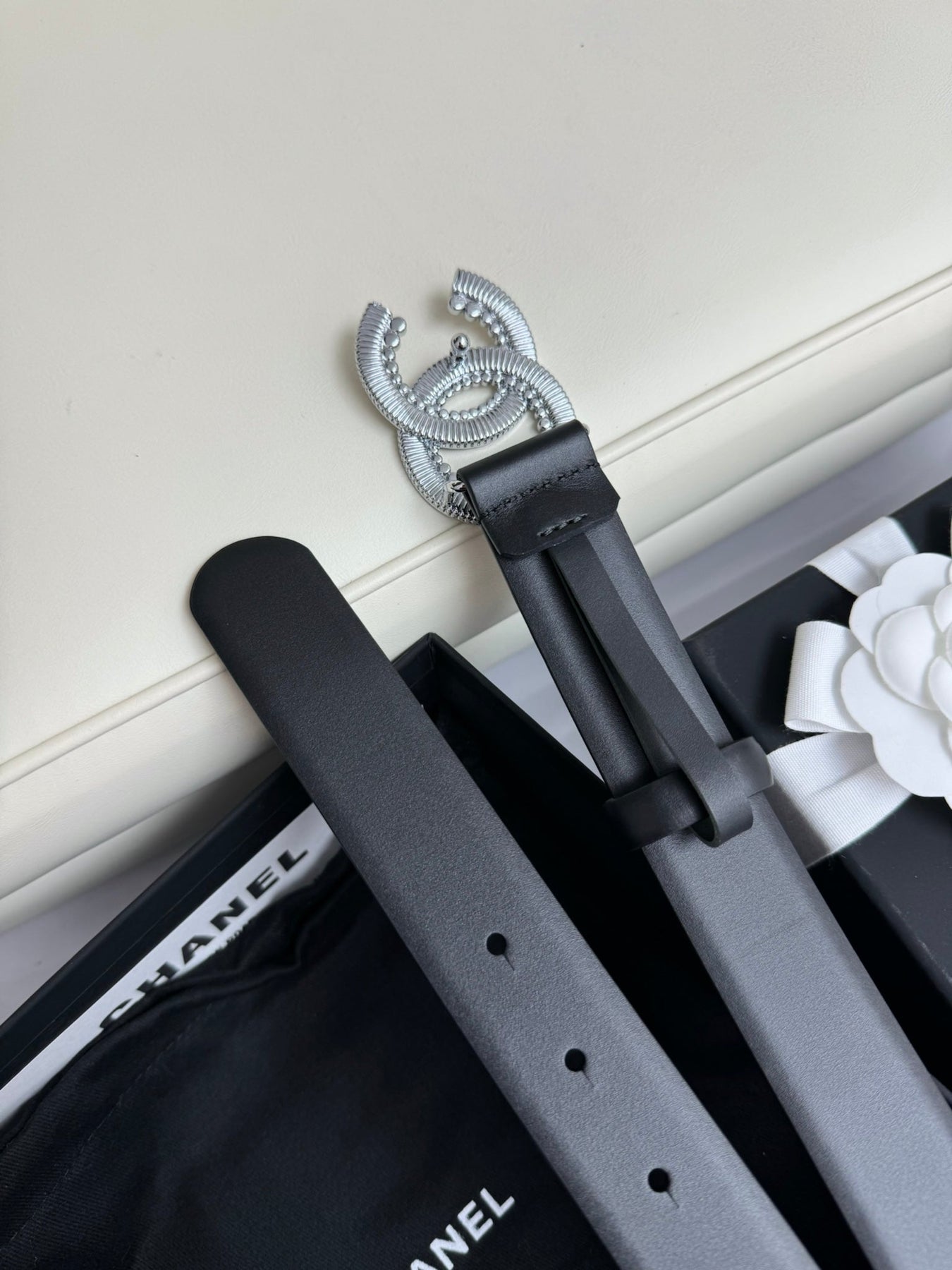 CC BELT 30MM IN BLACK SMOOTH CALFSKIN SILVER HARDWARE ATTACH RHINSTONE