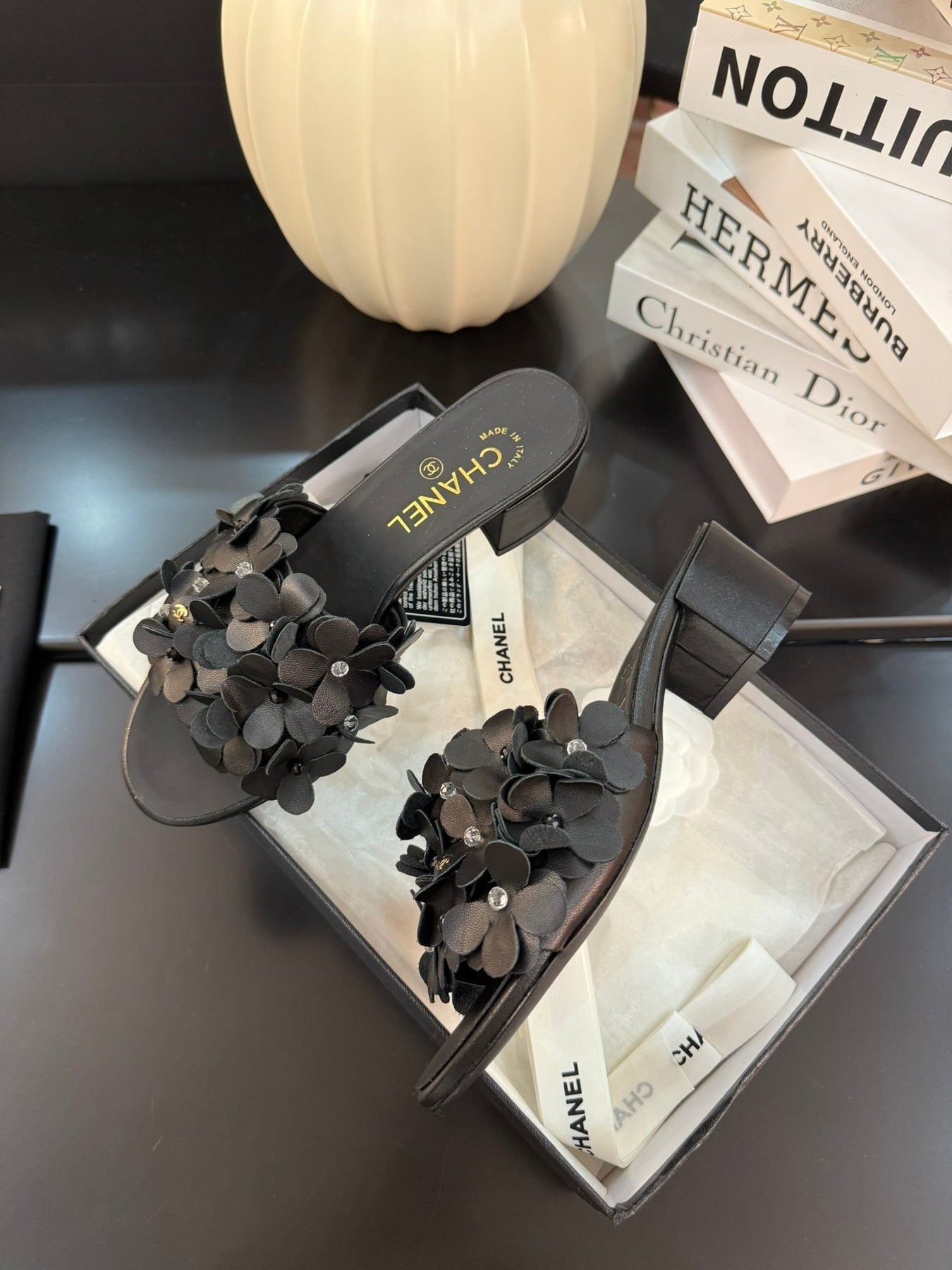 MID HEEL 45 MM MULE IN BLACK CALFSKIN