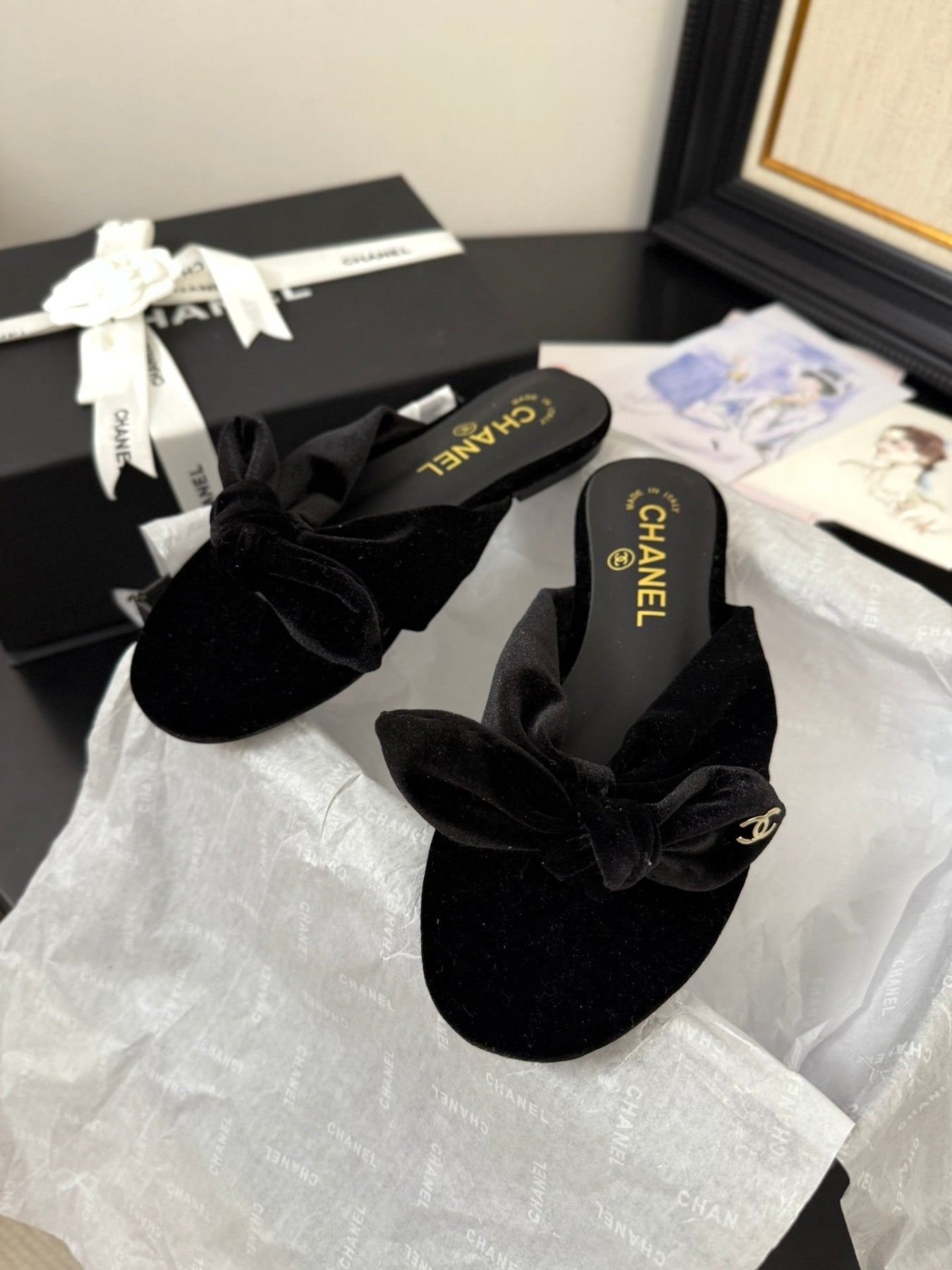 CC 25C Thong Sandal Bow Black Velvet fabric 233564