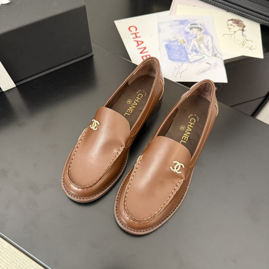 CC 25C Moccasins Brown Patent Leather