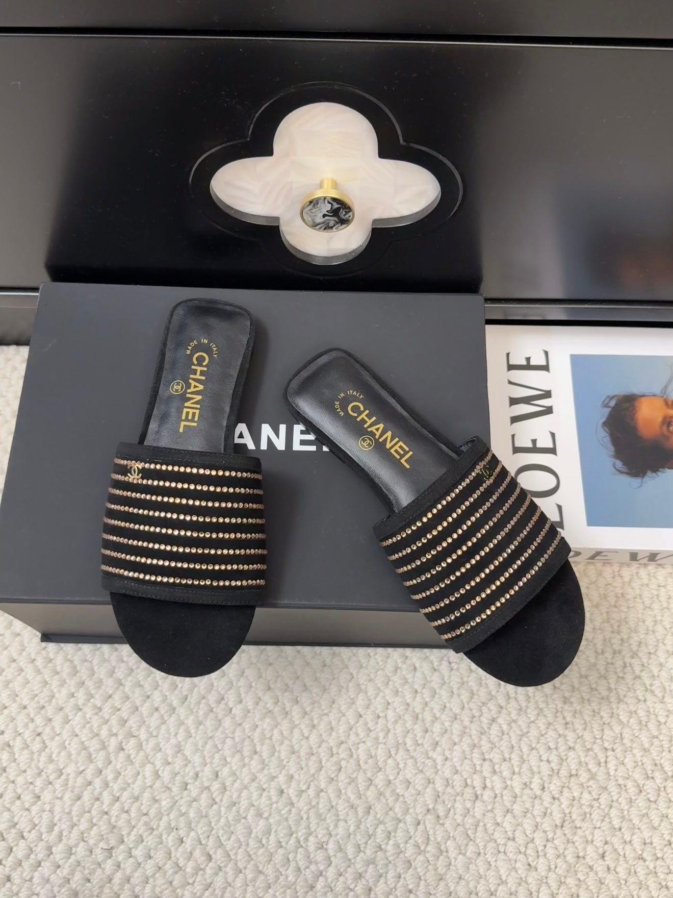 FLAT SLIDE IN BLACK SUEDE WITH CRYSTALS