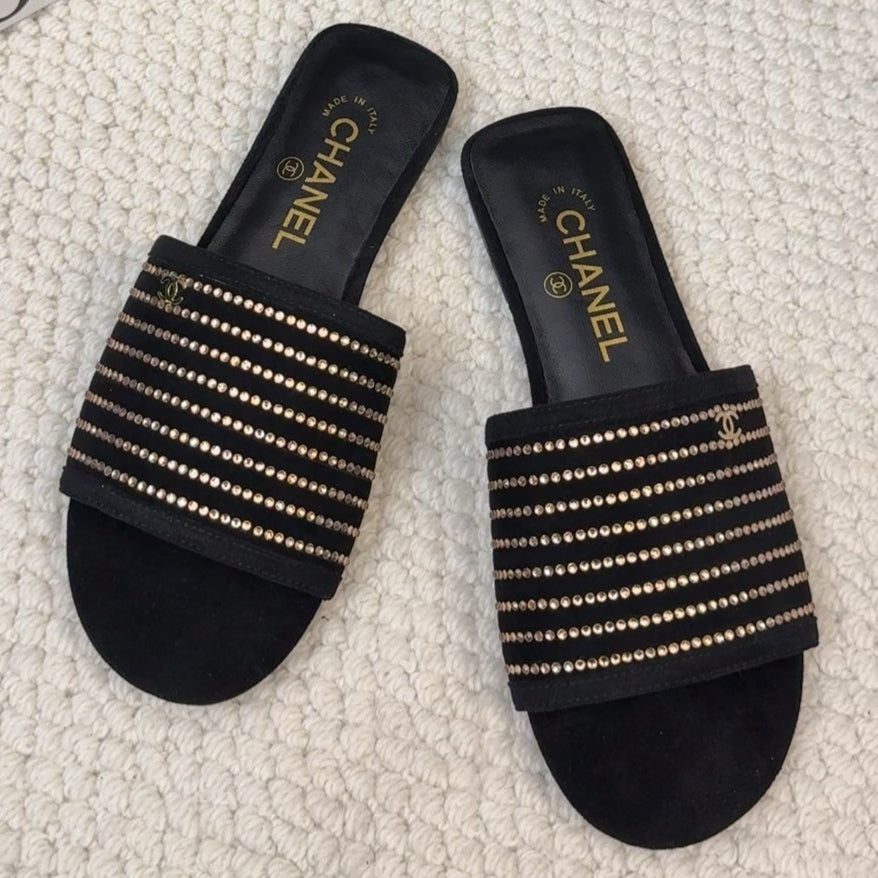 FLAT SLIDE IN BLACK SUEDE WITH CRYSTALS
