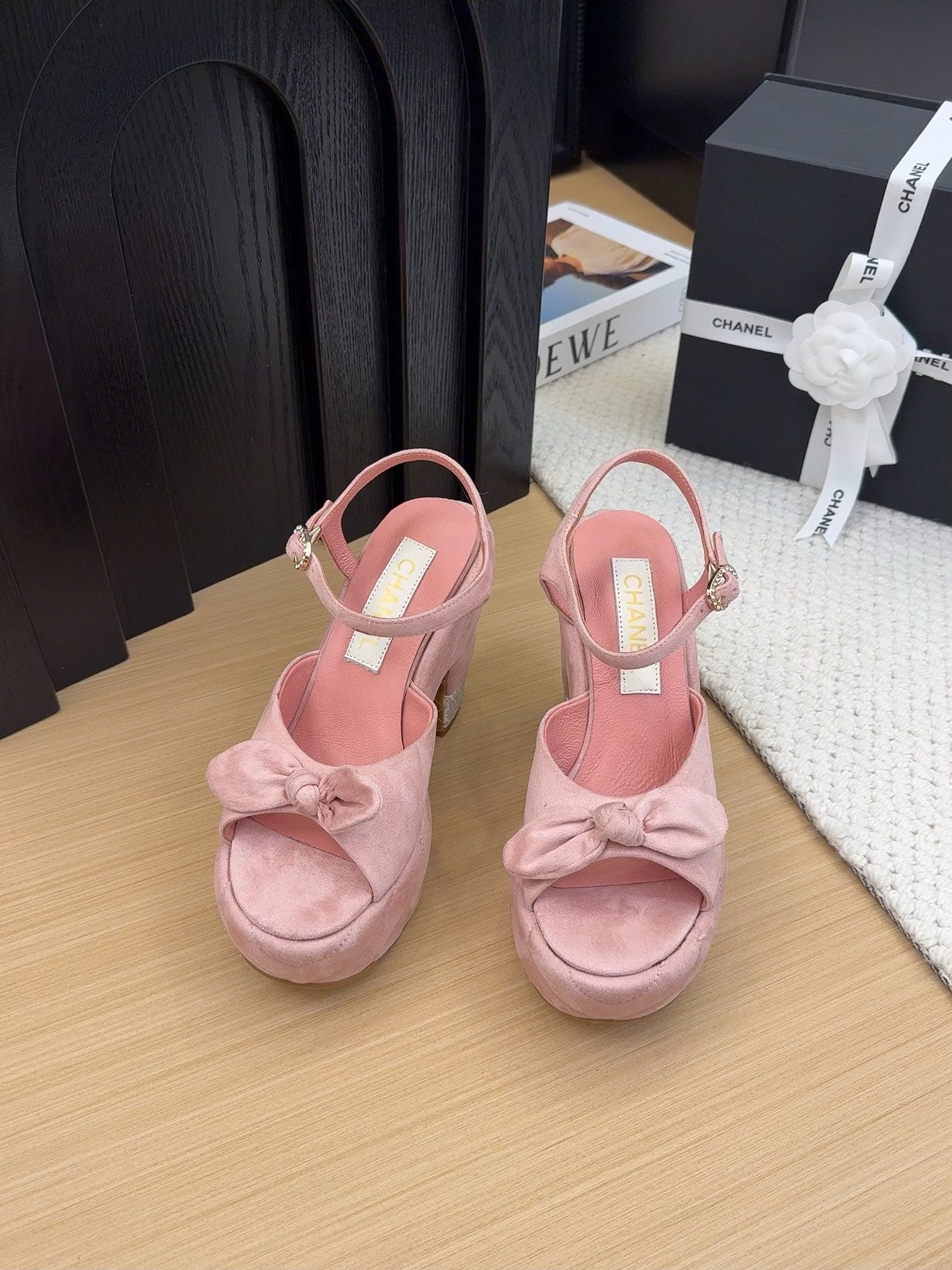 HIGH 12 CM PLATFORM SANDALS IN BLUSH PINK SUEDE