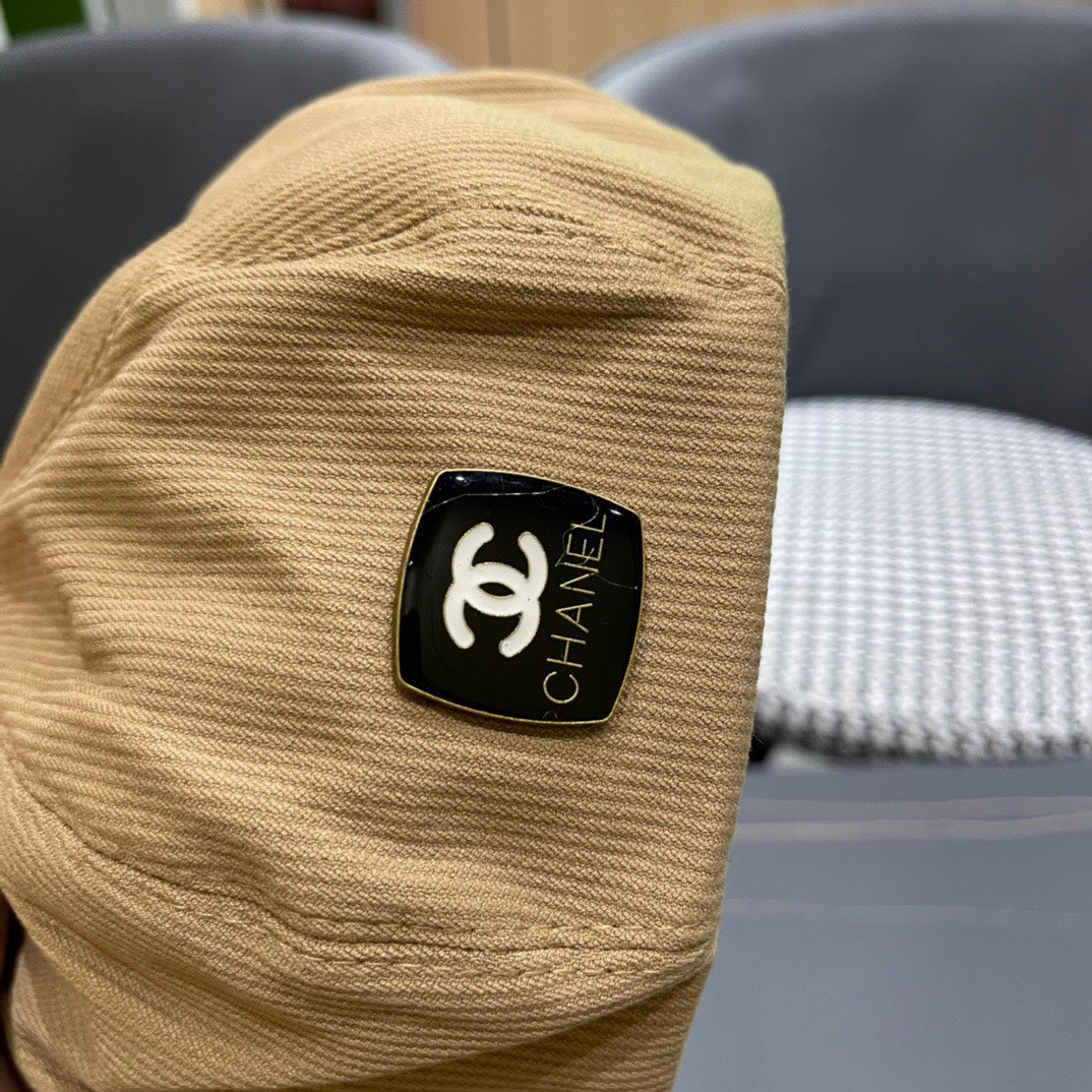 BERET HAT IN CIDER BROWN CORDUROY 429845