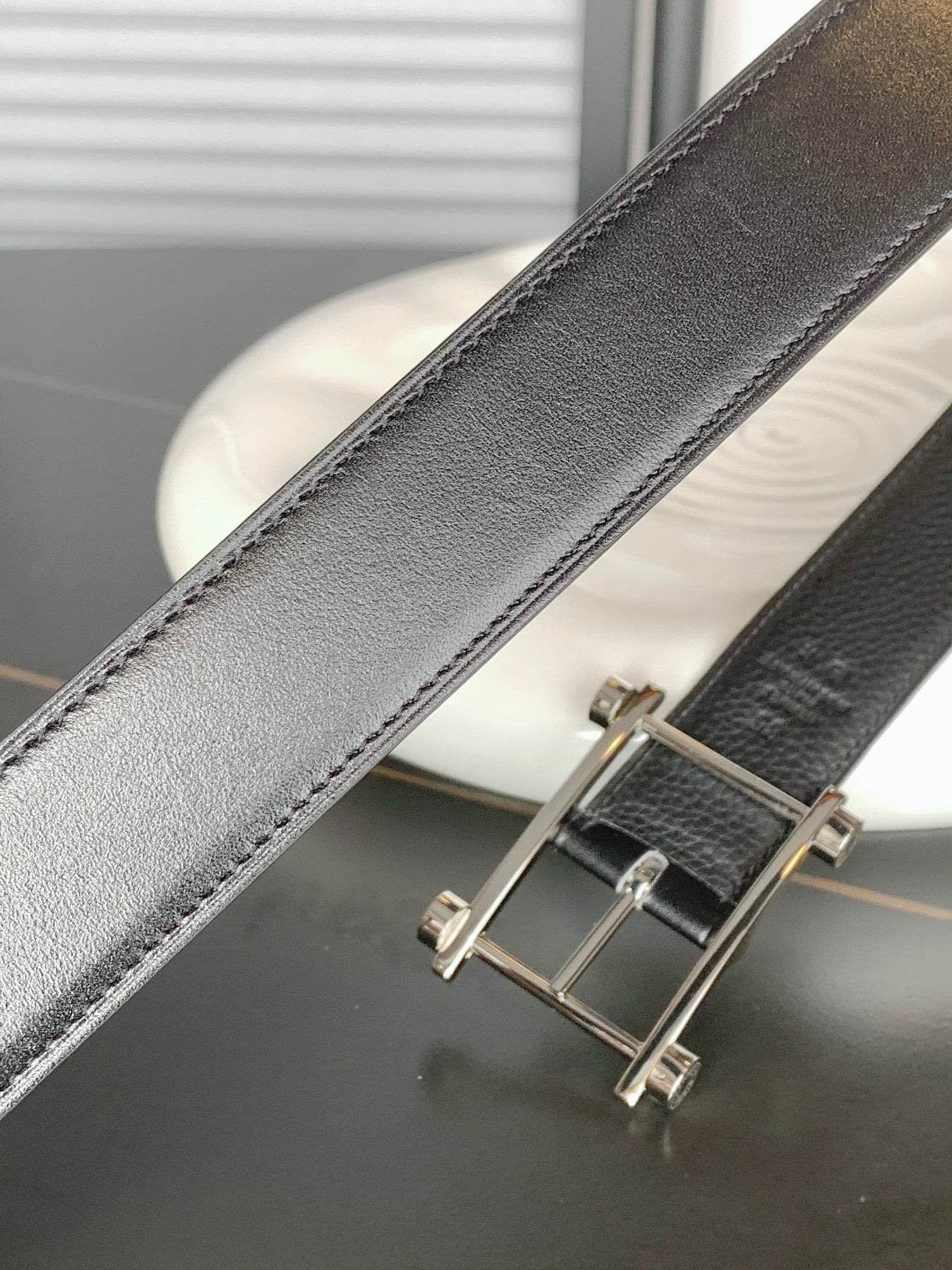 HM REVERSIBLE BLACK LEATHER STRAP 32 MM SILVER HARDWARE