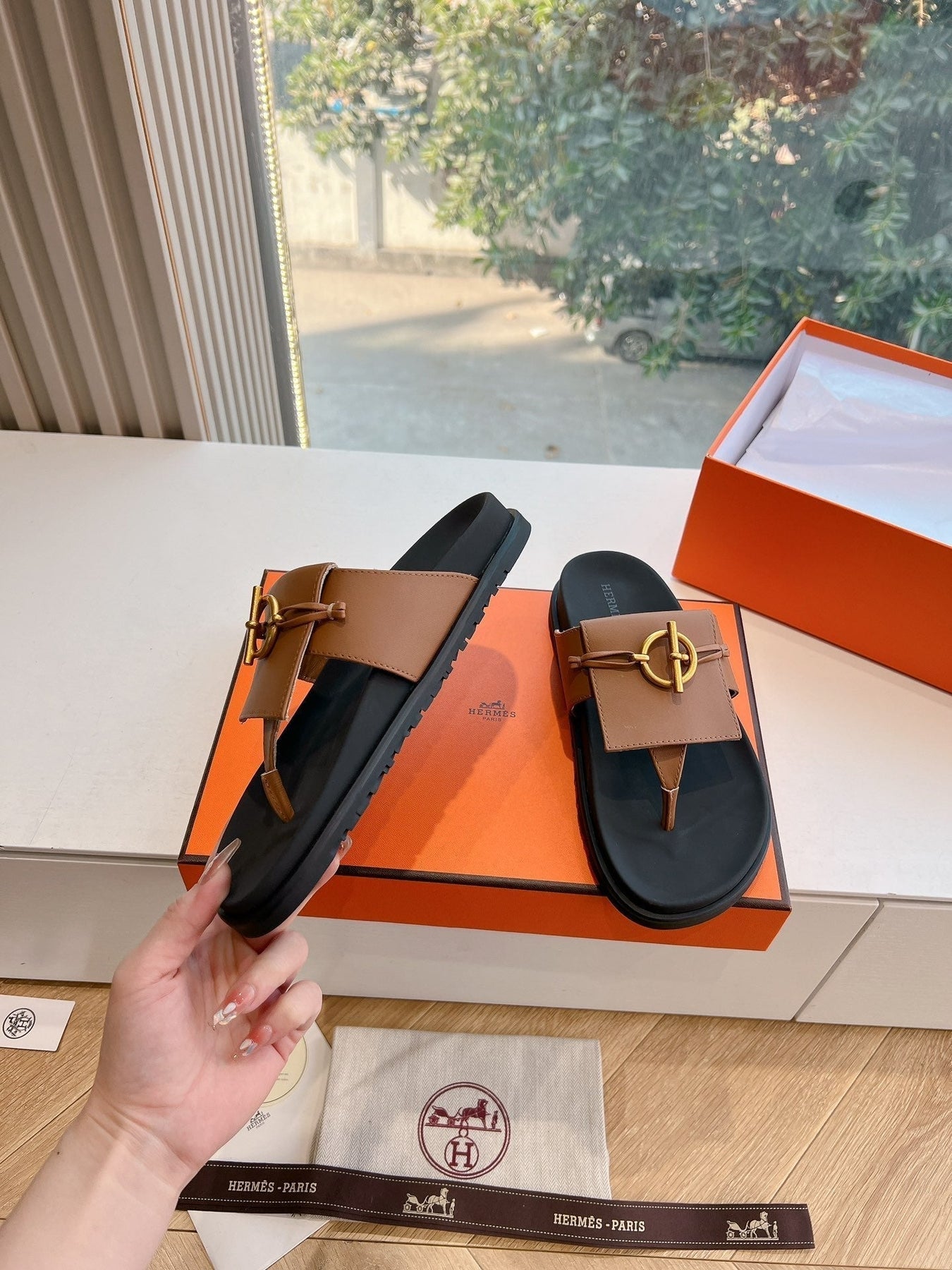 JOYCE SANDAL IN BRONZE BROWN CALFSKIN