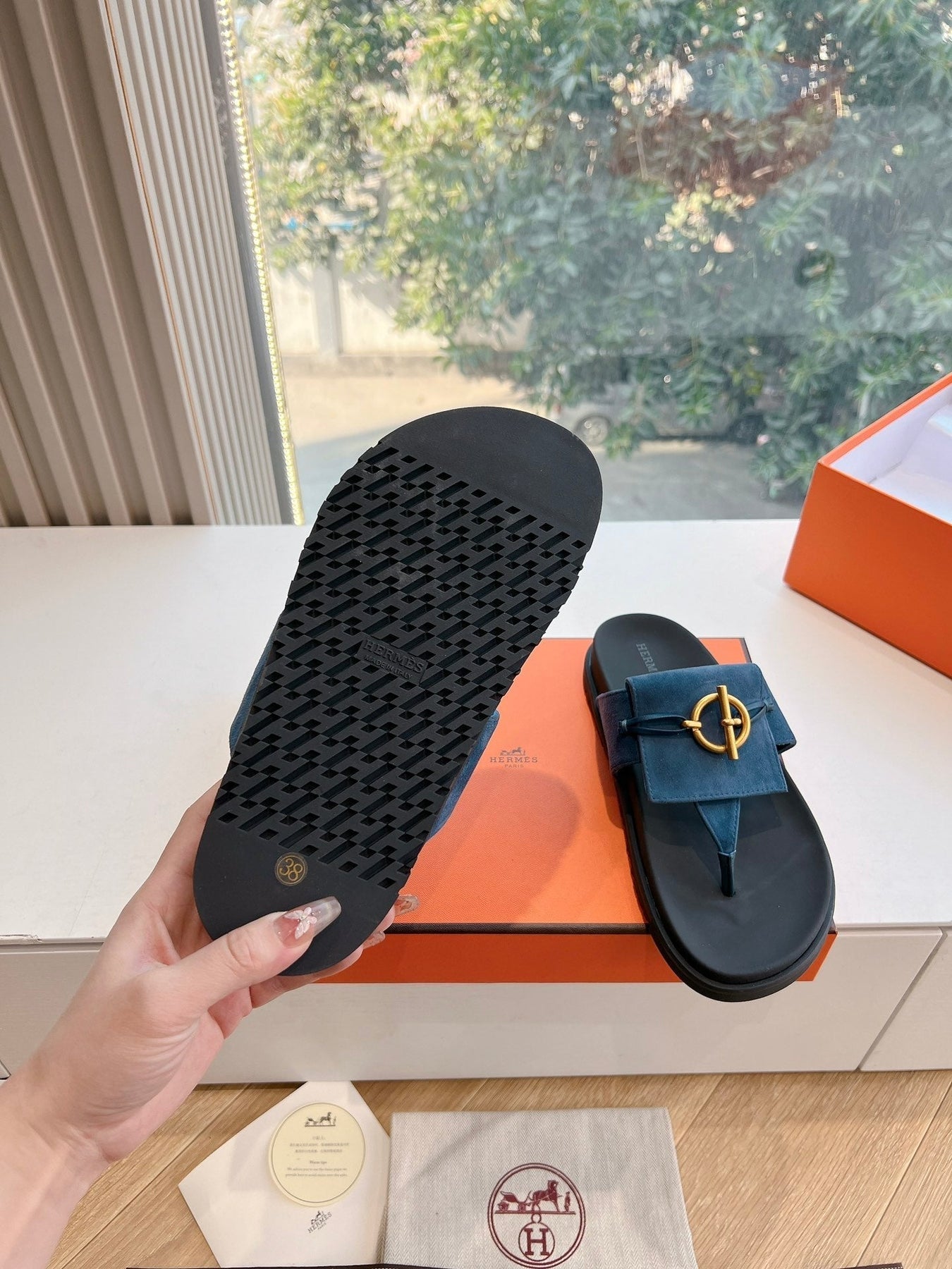 JOYCE SANDAL IN NAVY BLUE SUEDE