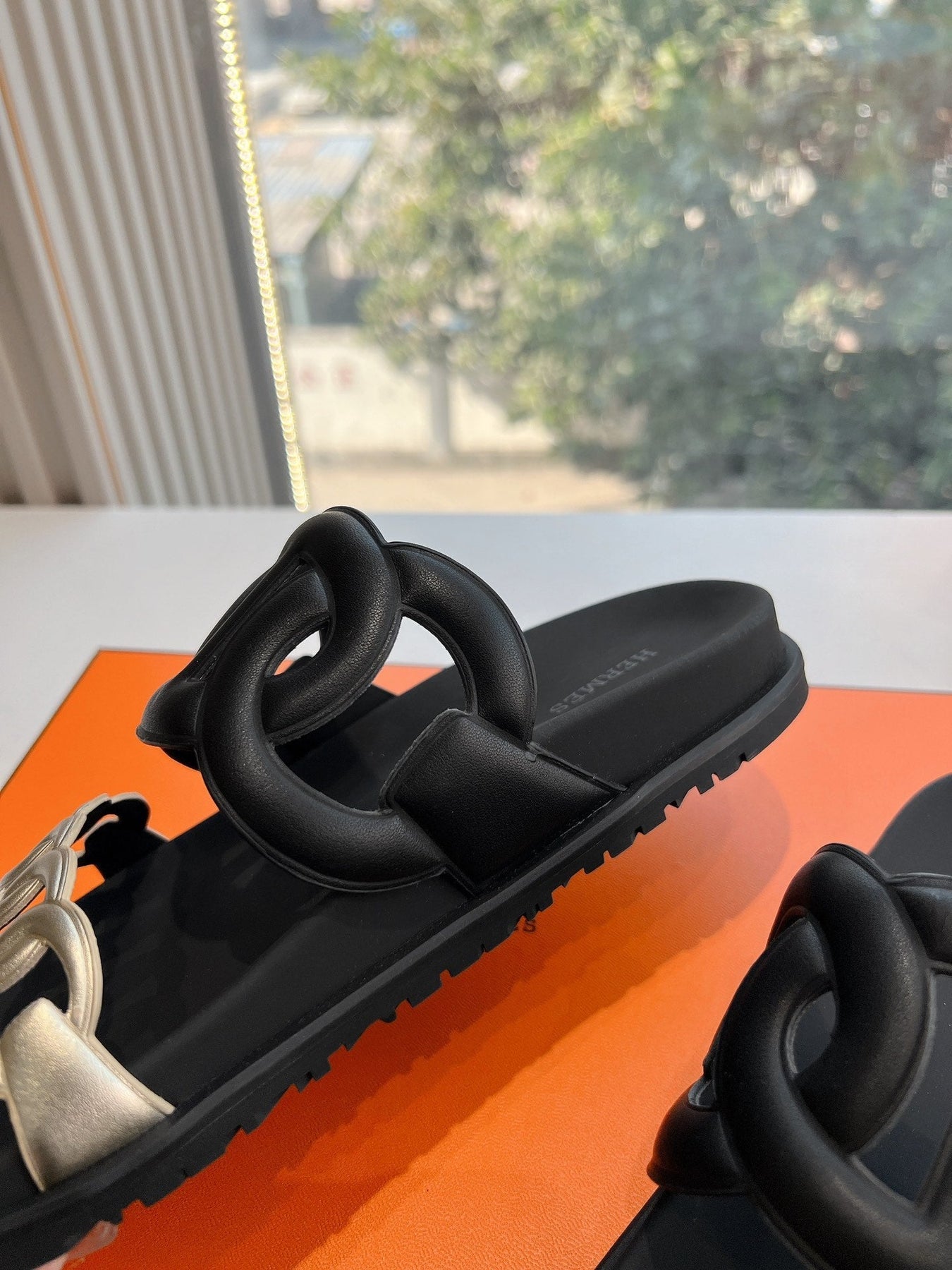 EXTRA SANDAL IN BLACK MIX SILVER CALFSKIN