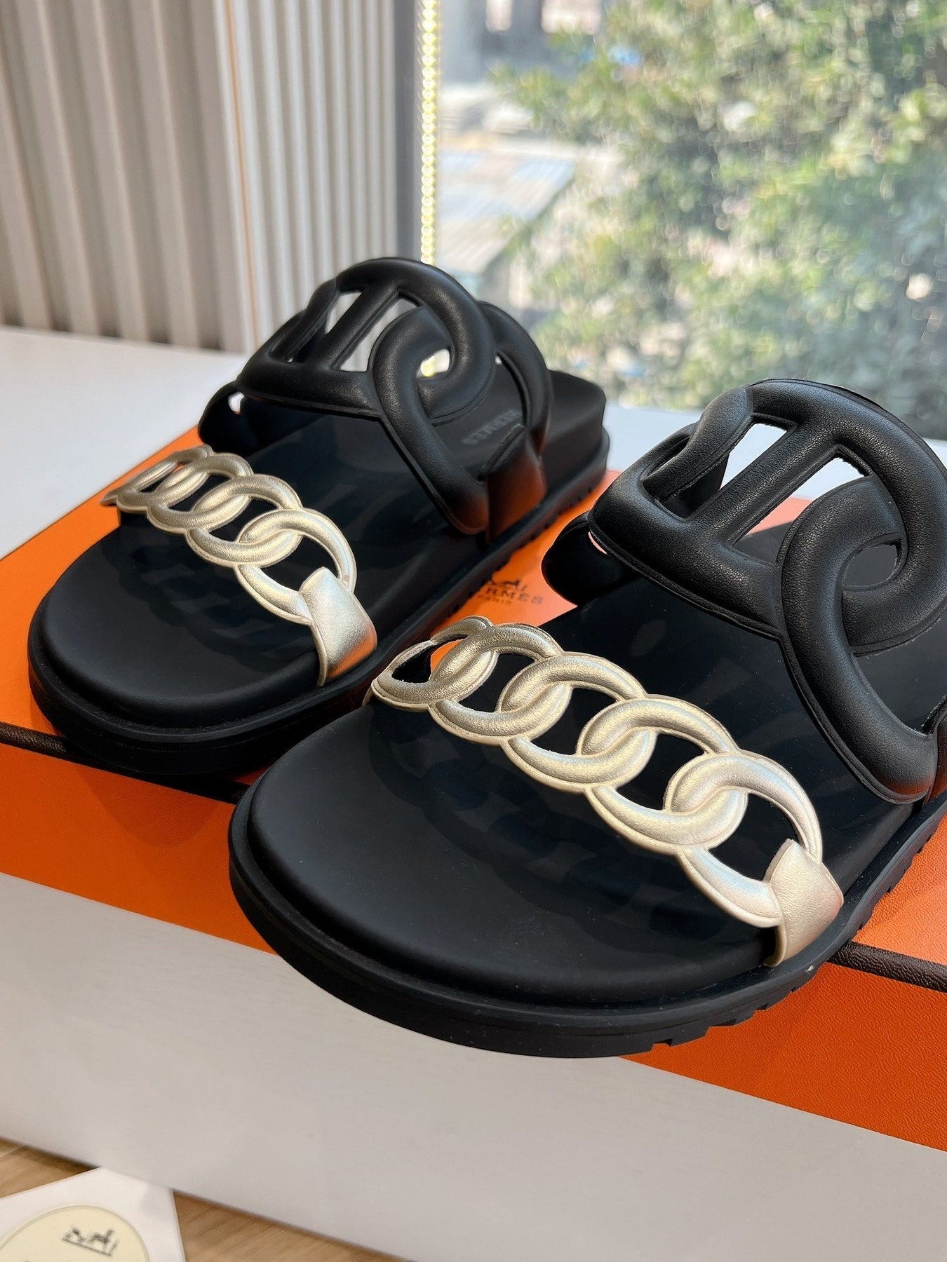 EXTRA SANDAL IN BLACK MIX SILVER CALFSKIN