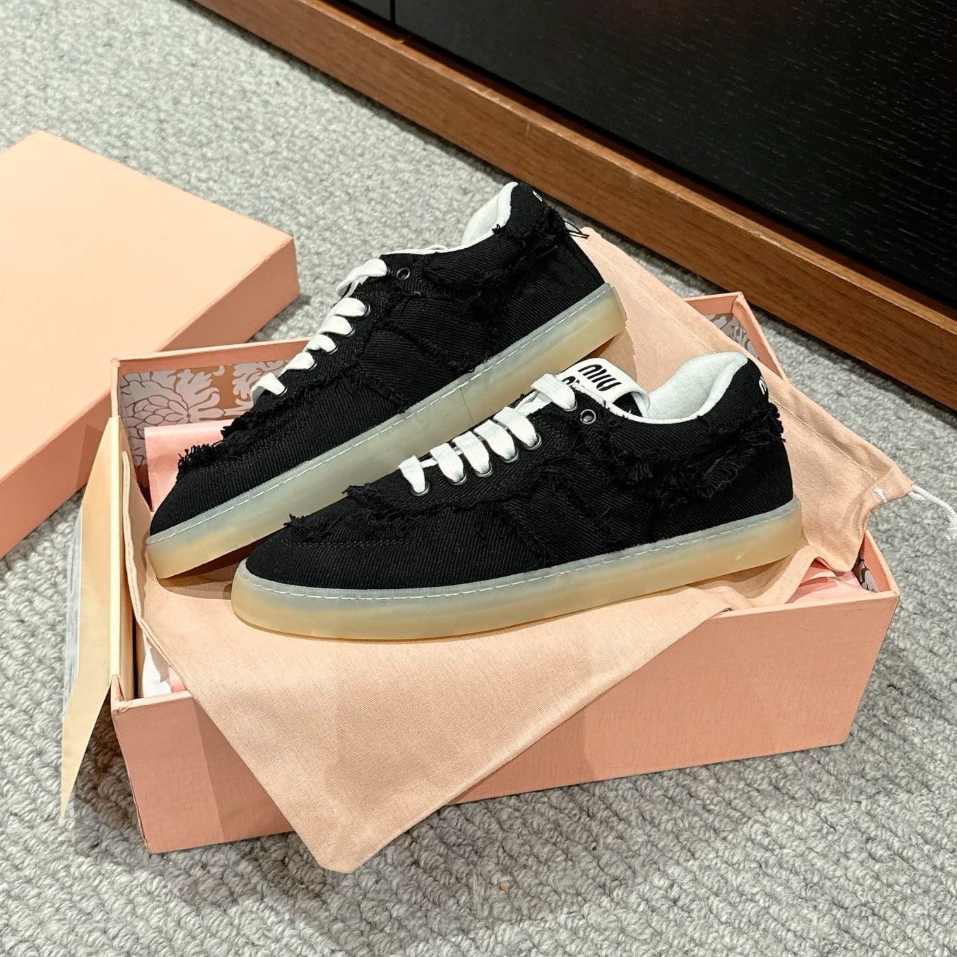 Dexun Sneaker Black Canvas
