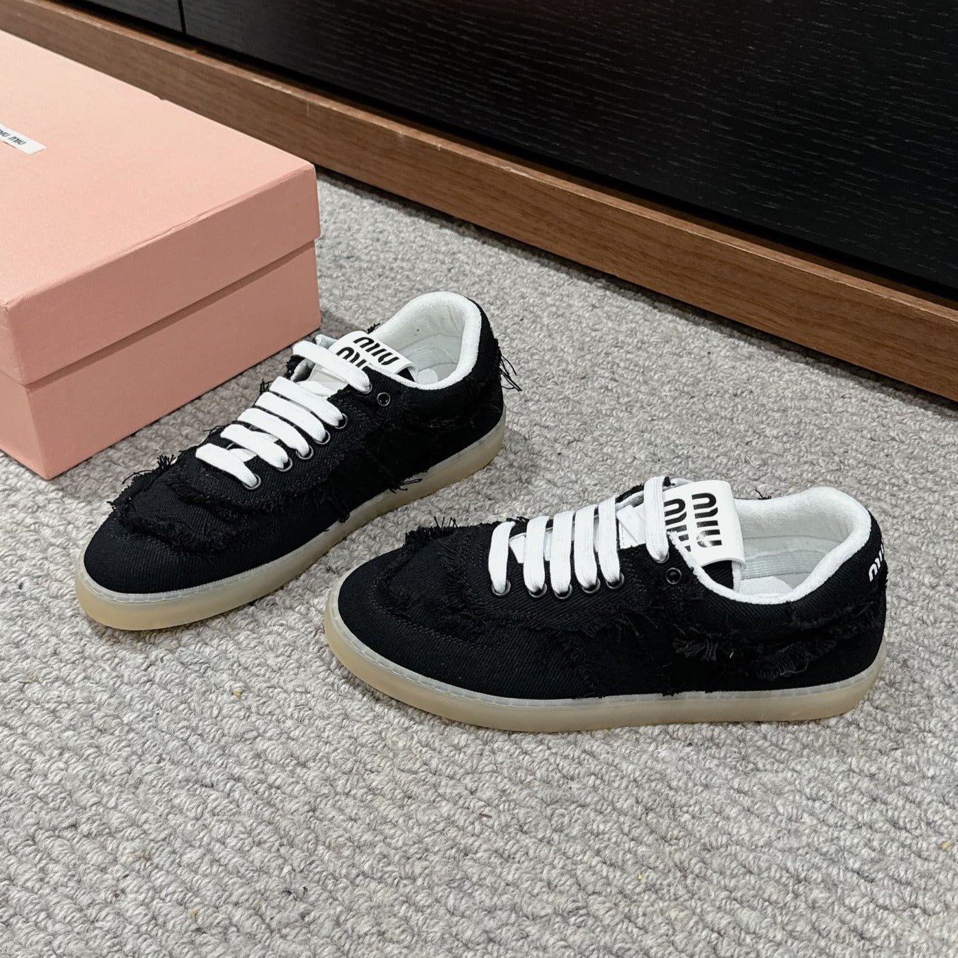 Dexun Sneaker Black Canvas