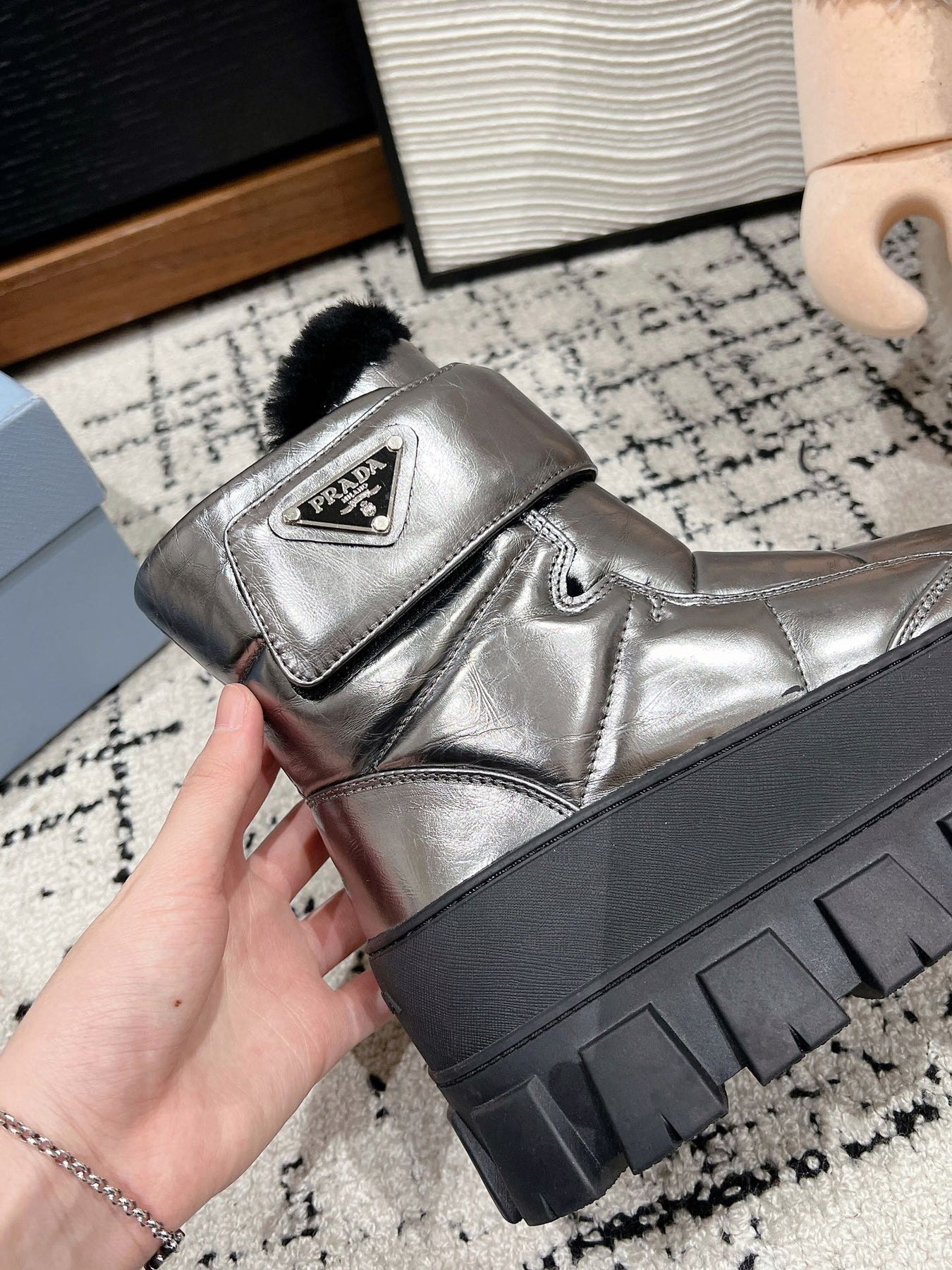 MONOLITH ANKLE BOOTS WITH STRAP IN METALLIC GRAY CALFSKIN AND FLEECE LINING