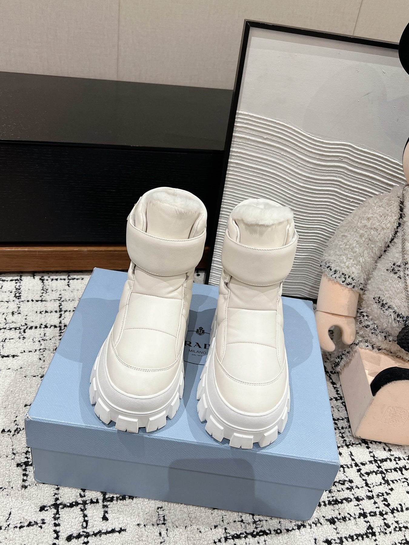 MONOLITH ANKLE BOOTS WITH STRAP IN RICE WHITE CALFSKIN AND FLEECE LINING