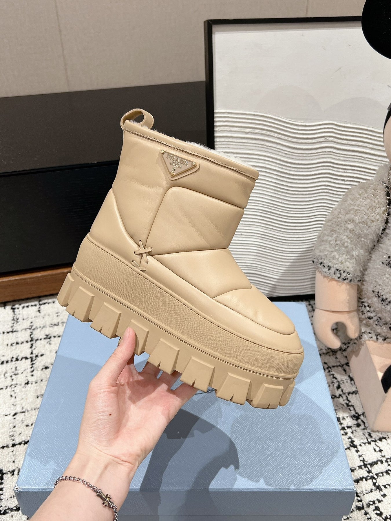 MONOLITH ANKLE BOOTS IN BUFF BEIGE CALFSKIN AND LAMB FUR LINING