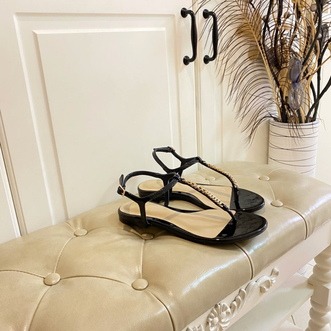 GG SIGNORINA THONG SANDALS IN BLACK MIX BEIGE SHEEPSKIN